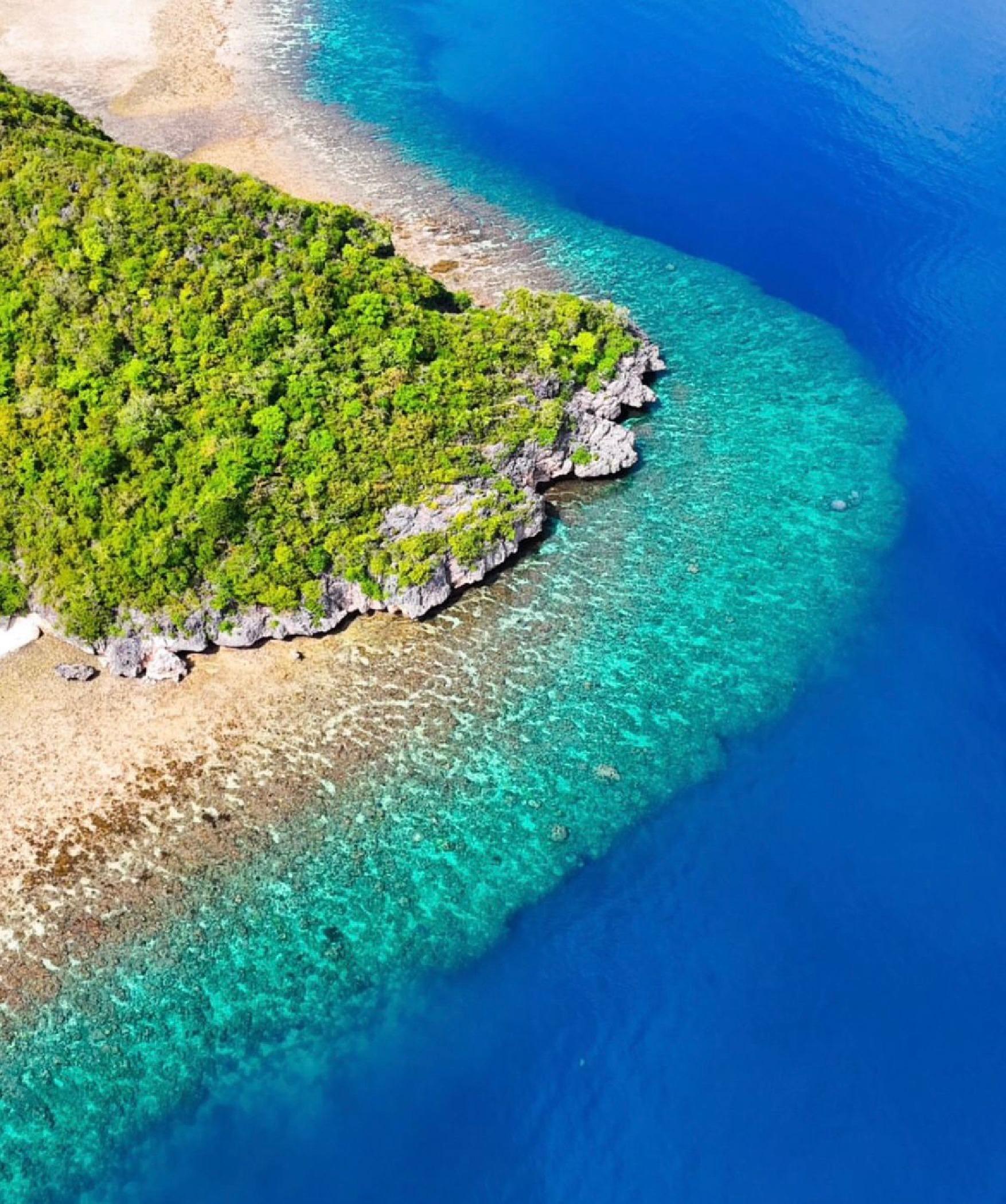 Rangko Cave & Boleng Beach Snorkeling Adventure