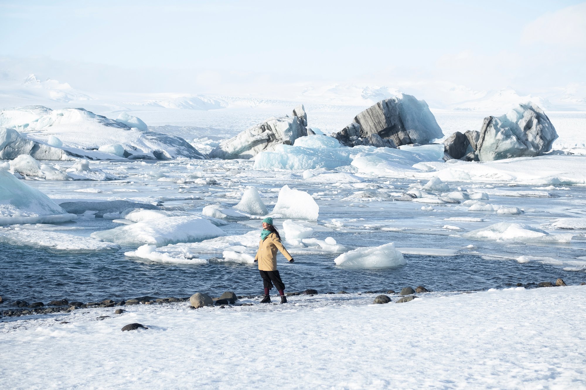 Reykjavik: Jökulsárlón Glacier Lagoon Boat Ride & Diamond Beach Full-Day Tour
