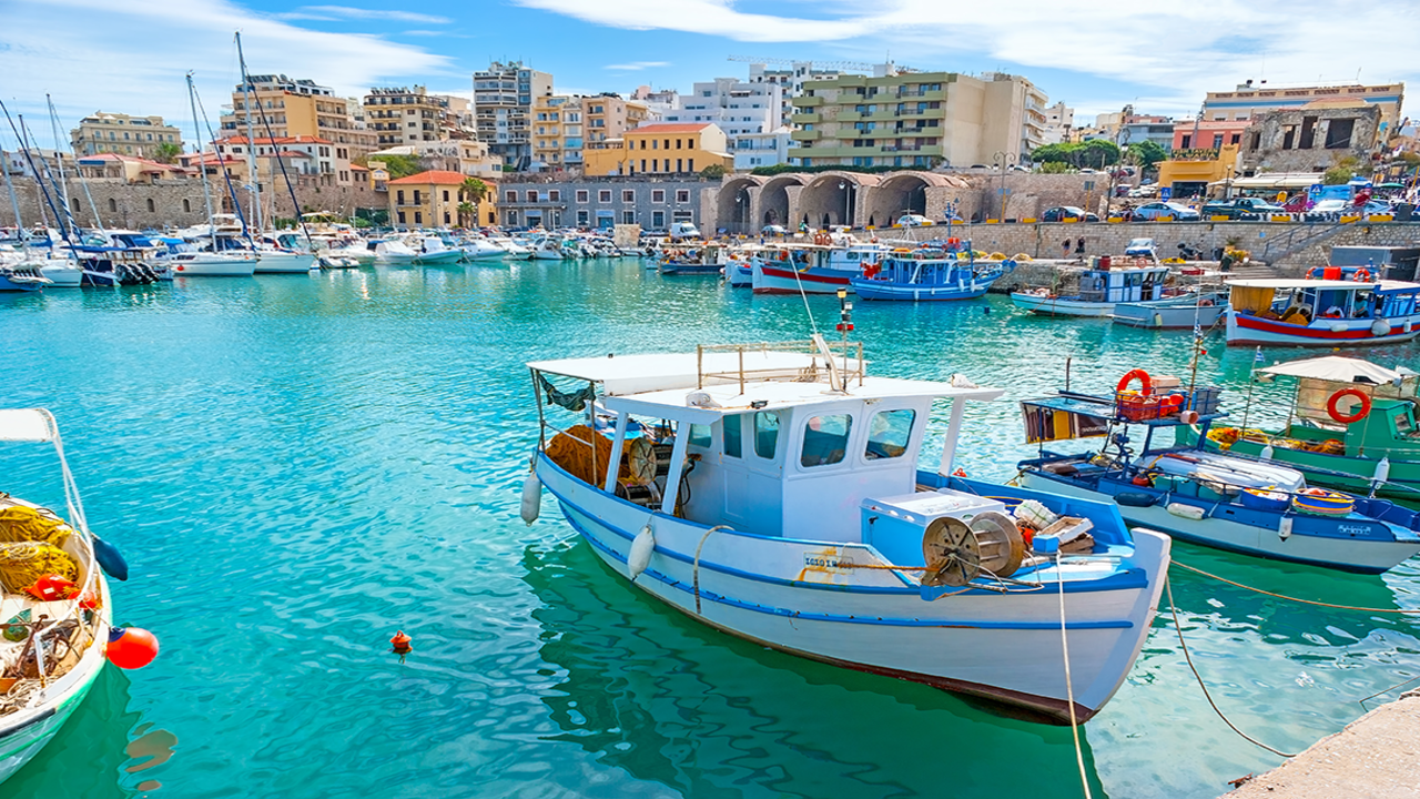 Heraklion Walking Tour with Traditional Tasting