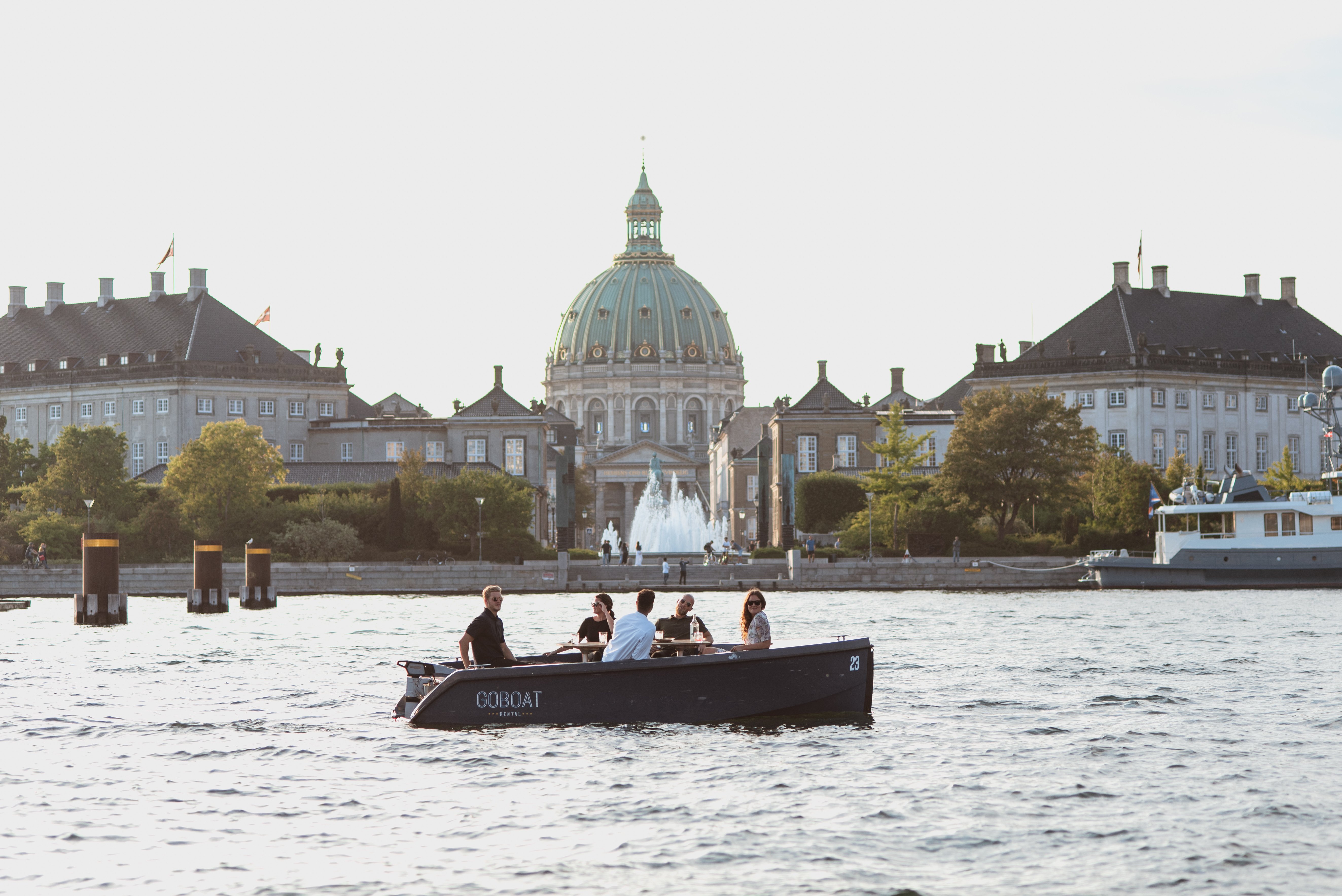 Copenhagen: Electric Boat Rental (No License Required)