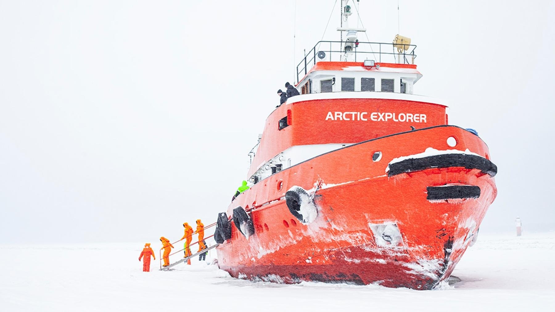 Arctic Icebreaker Cruise with Ice Floating in Lapland