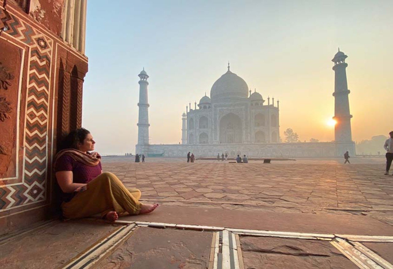 Taj Mahal Sunset Tour with Skip-the-Line Entry & Hotel Pickup
