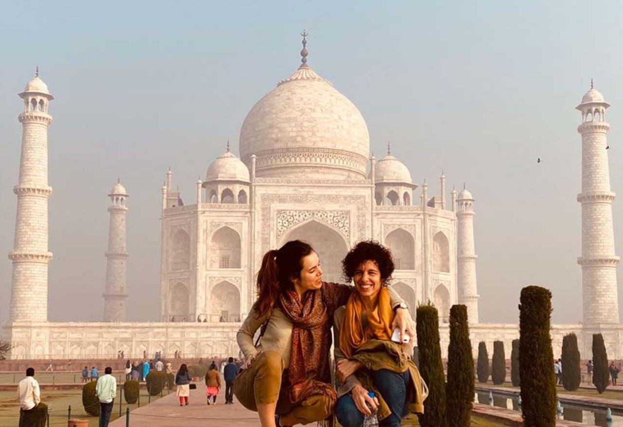 Taj Mahal Sunset Tour with Skip-the-Line Entry & Hotel Pickup
