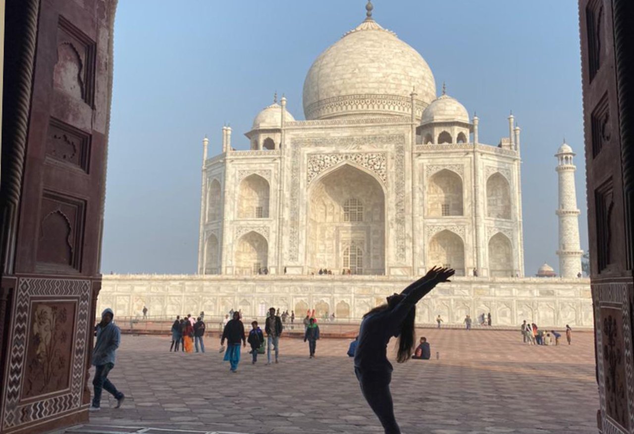 Taj Mahal Sunset Tour with Skip-the-Line Entry & Hotel Pickup