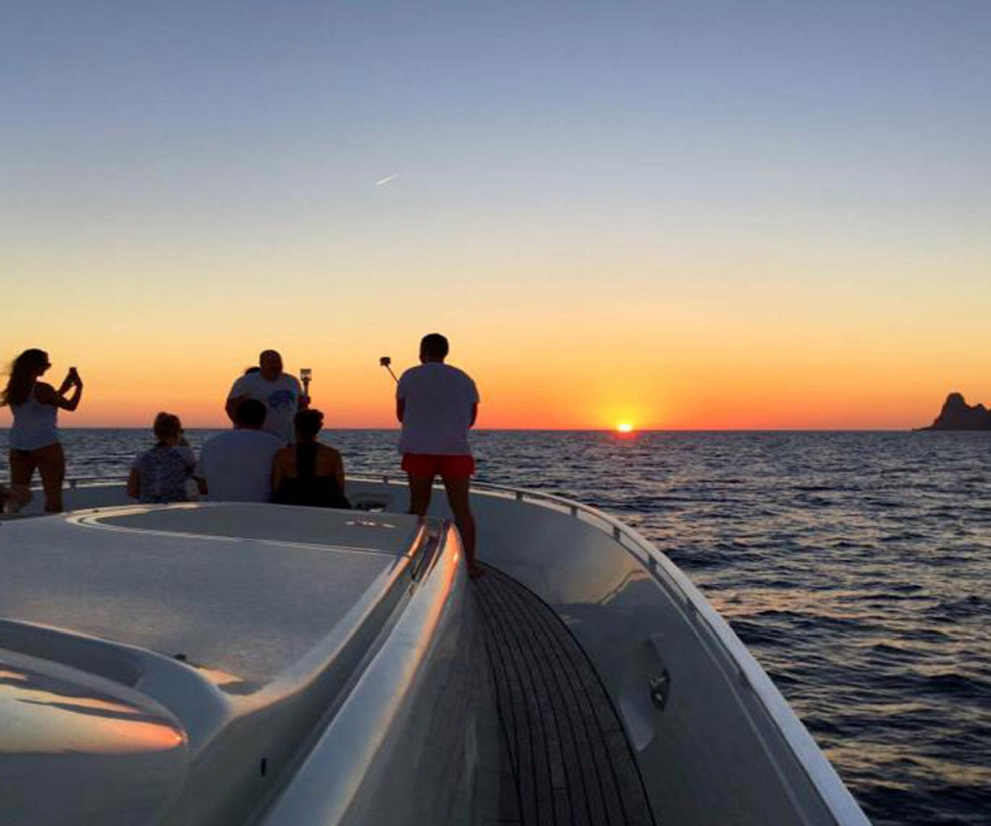 Positano Sunset Cruise & Snorkeling on the Amalfi Coast