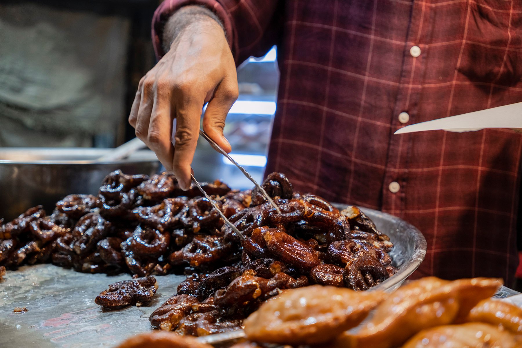 Mumbai Culinary Exploration: Street Food Walking Tour