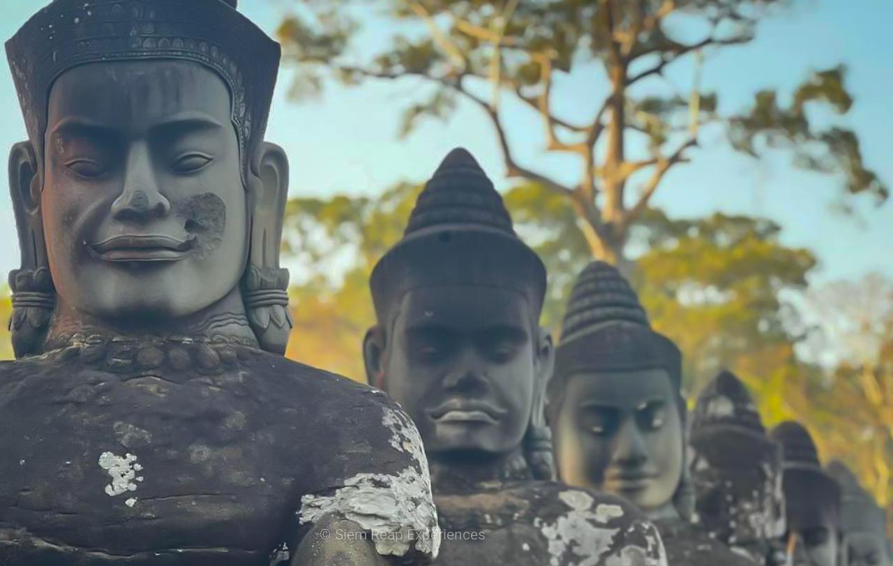 Siem Reap: Sunrise Angkor Wat & Ancient Temples Small-Group Tour