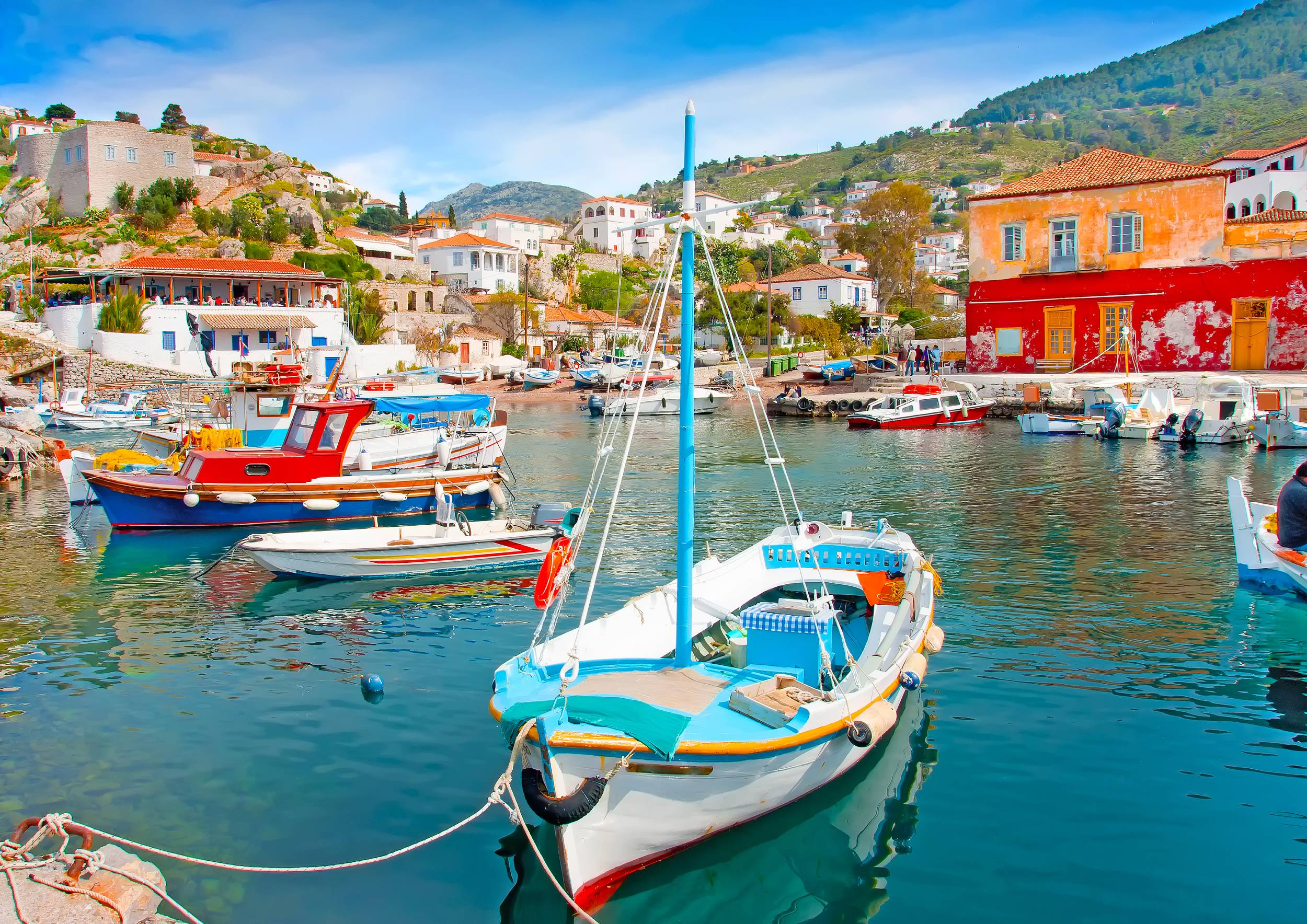 From Athens: Saronic Islands Full-Day Cruise with VIP Seats