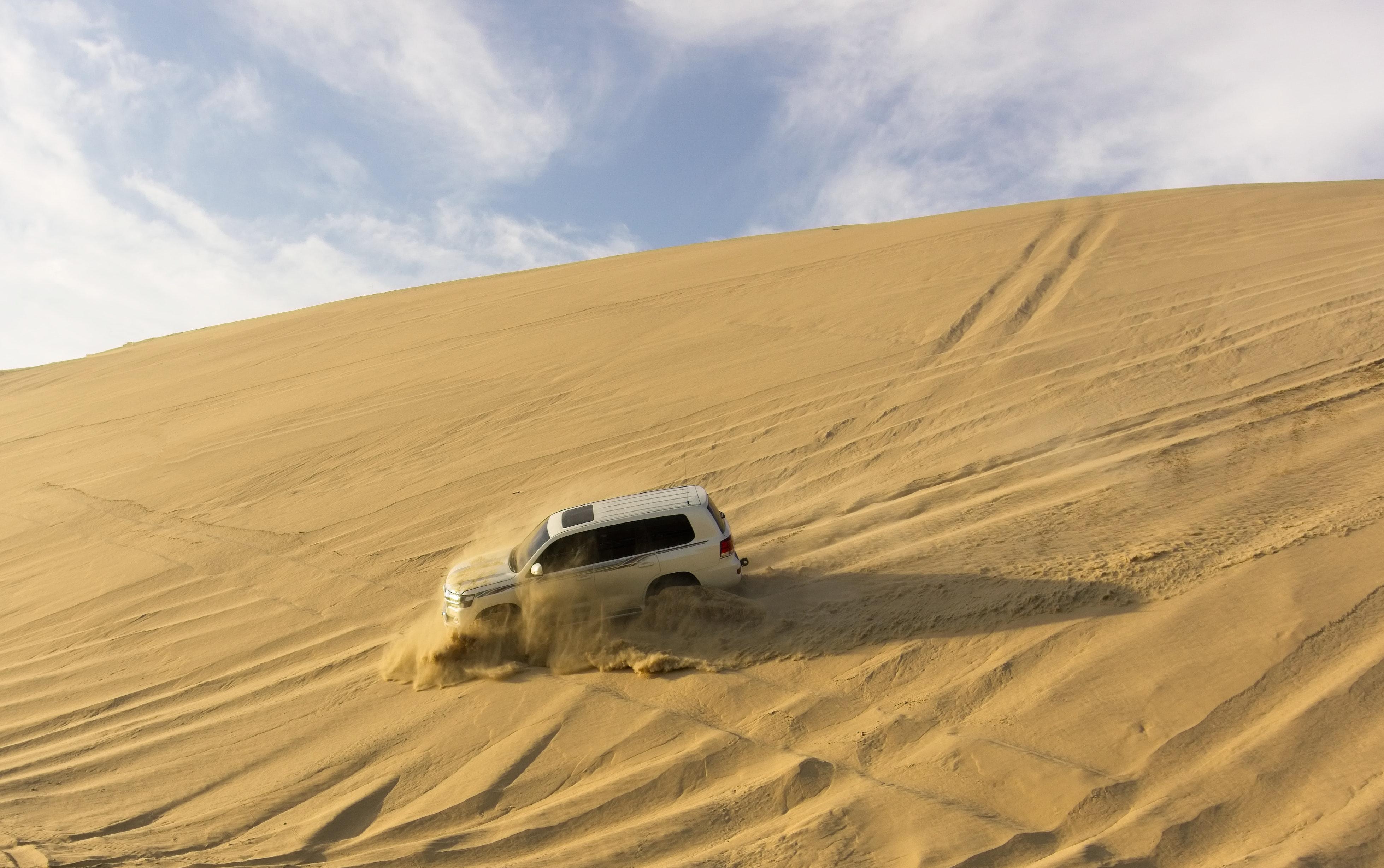Doha Desert Safari: Dune Bashing, Sandboarding & Inland Sea