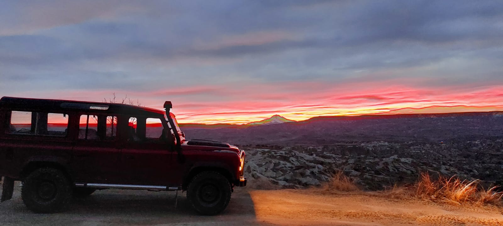 Cappadocia Off-Road Jeep Safari with Champagne Toast