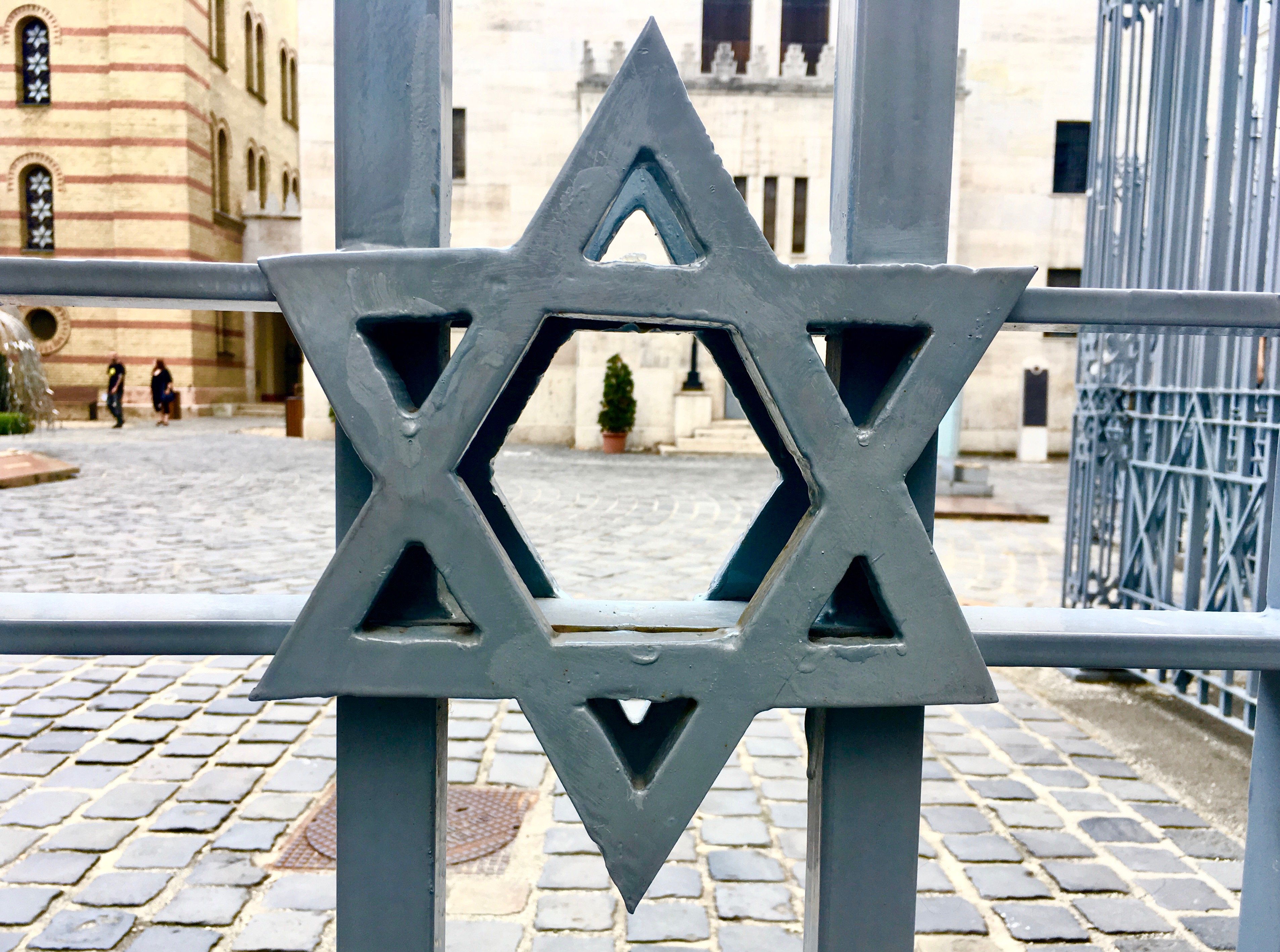 Jewish Heritage Walk: Synagogues, Shoes & Stories