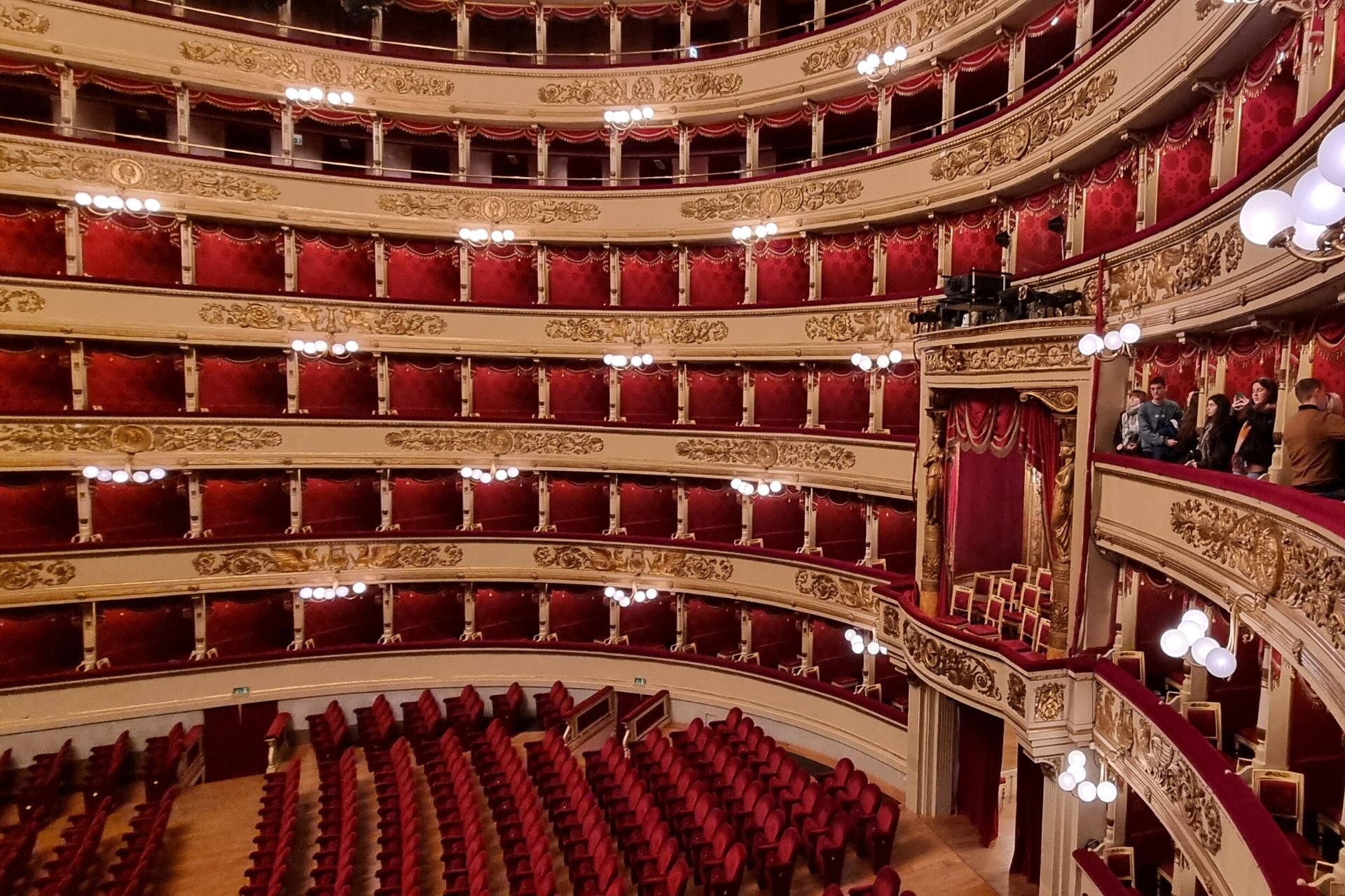 Milan: La Scala Theater & Museum Guided Tour