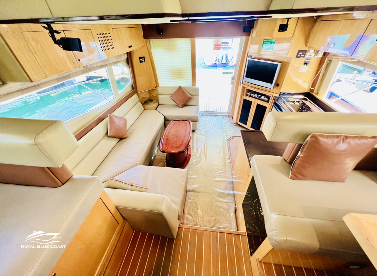 Dubai Luxury Yacht Cruise: Palm Jumeirah & Burj Al Arab