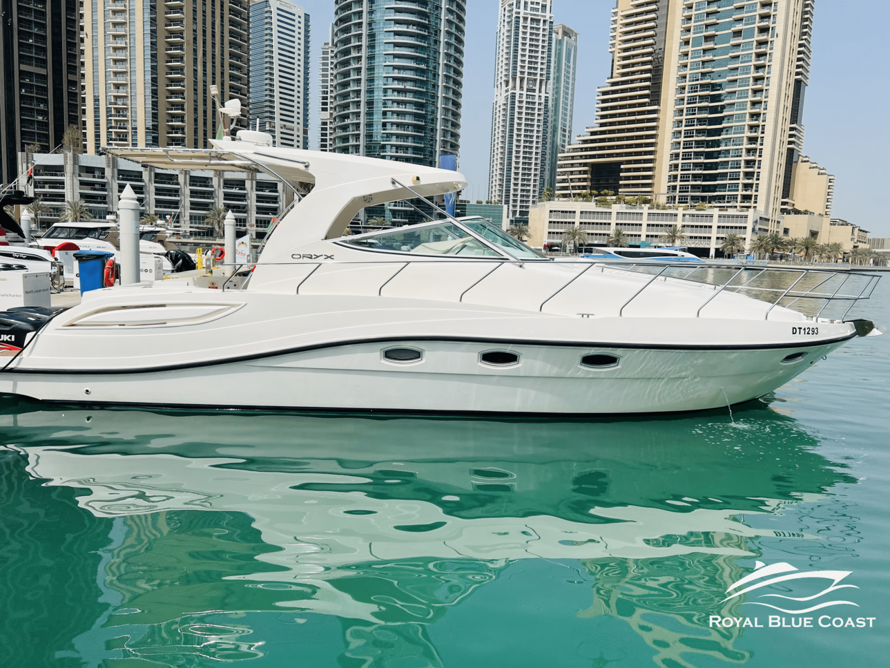 Private Dubai Marina Mini Yacht Cruise with Swim Stop