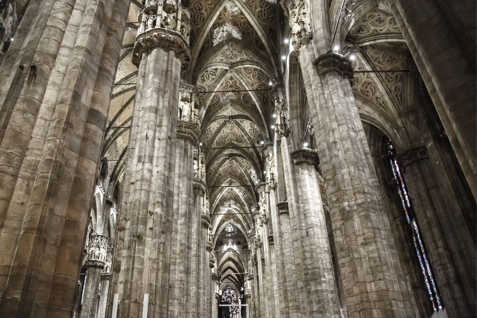Milan Duomo: Rooftop & Cathedral Guided Tour with Skip-the-Line Access