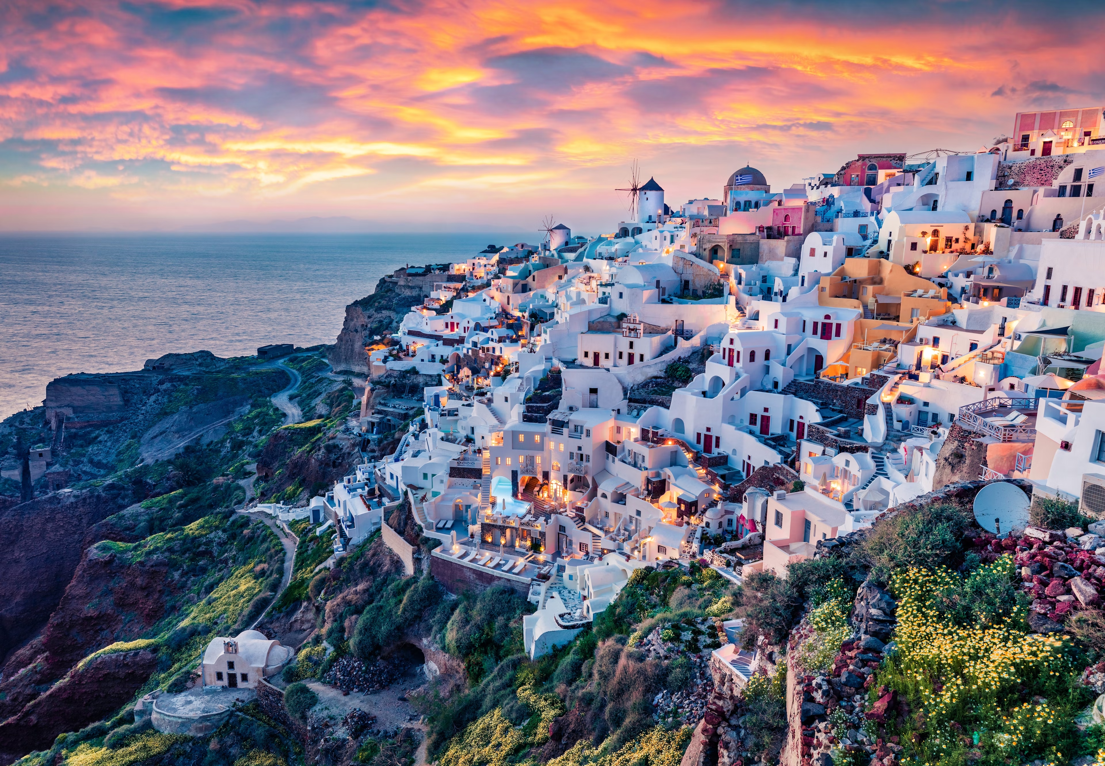 Private Santorini Island Tour with Local Guide