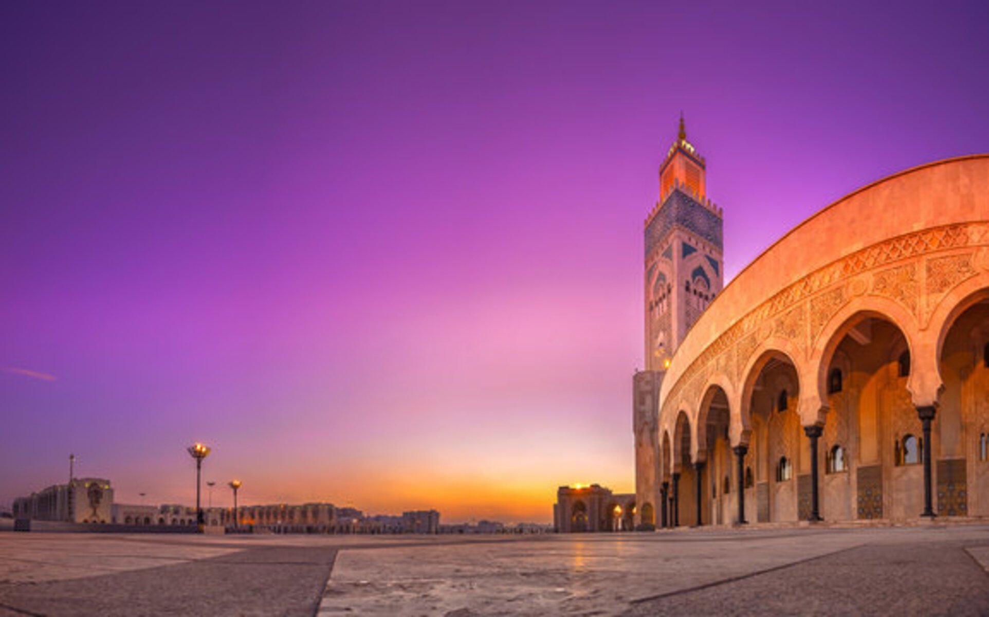 Casablanca Evening Tour with Traditional Moroccan Dinner