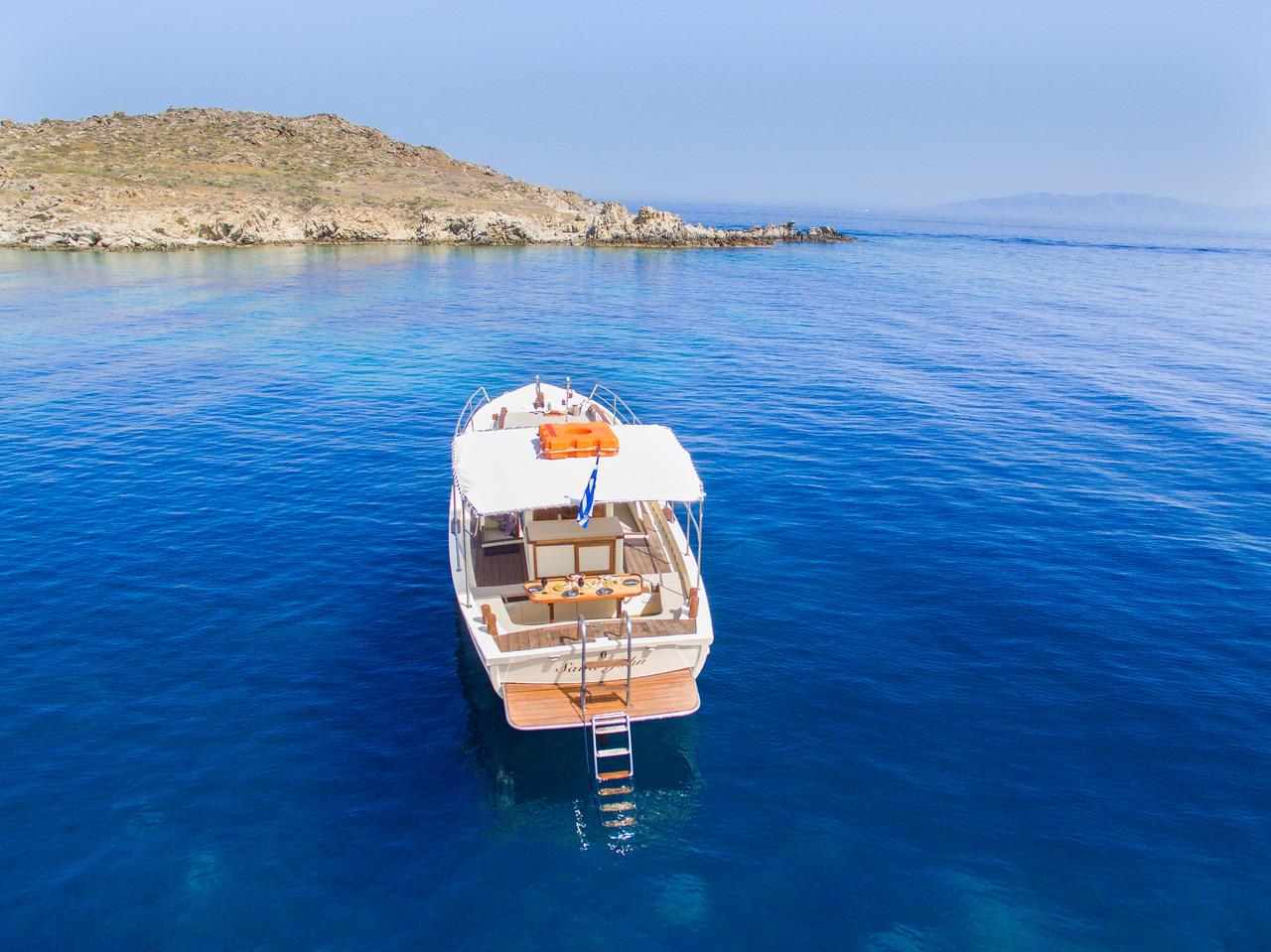 Mykonos Private Wooden Boat Cruise with Lunch