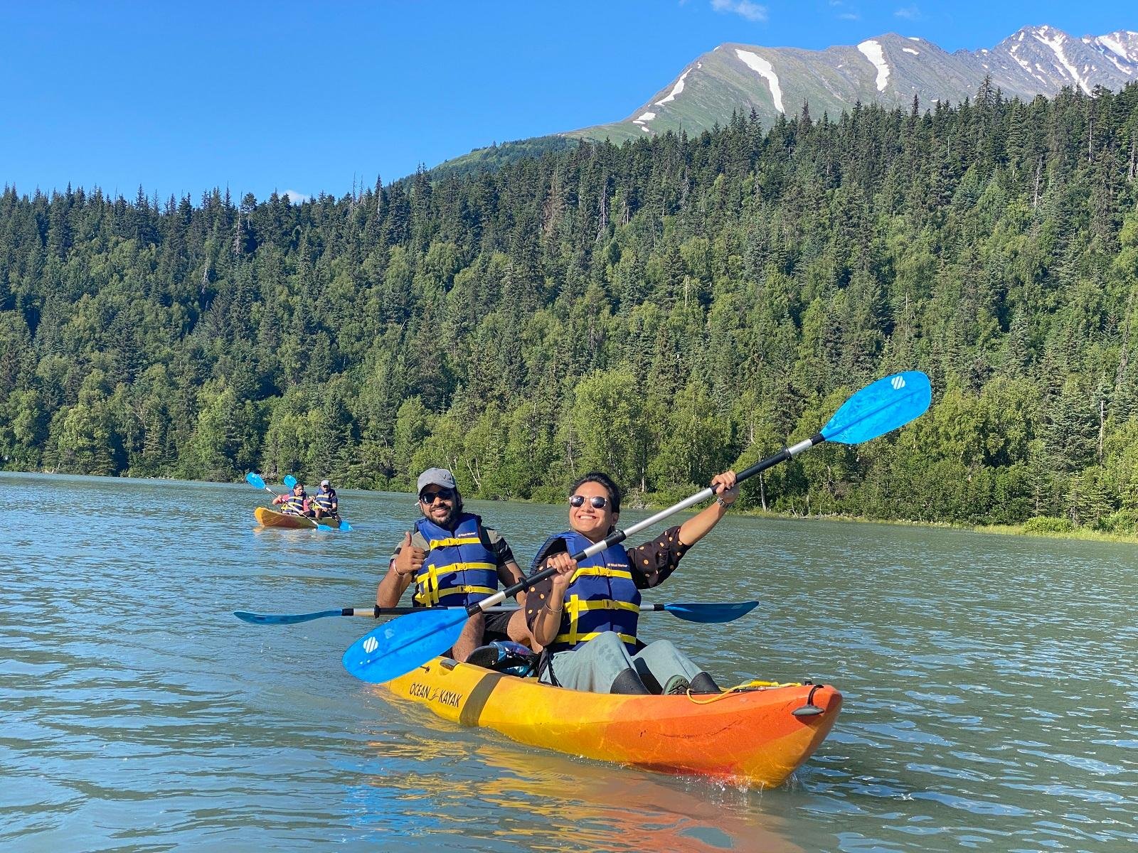 Seward Area Glacial Lake Kayaking Tour 1.5 hr from Anchorage