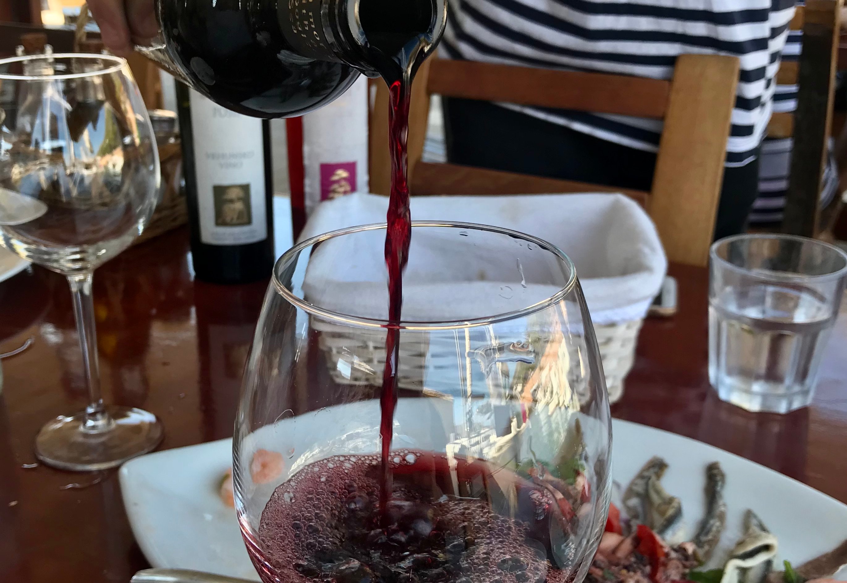 Hvar Wine Lovers Tour: 3 Wineries & Local Tastings