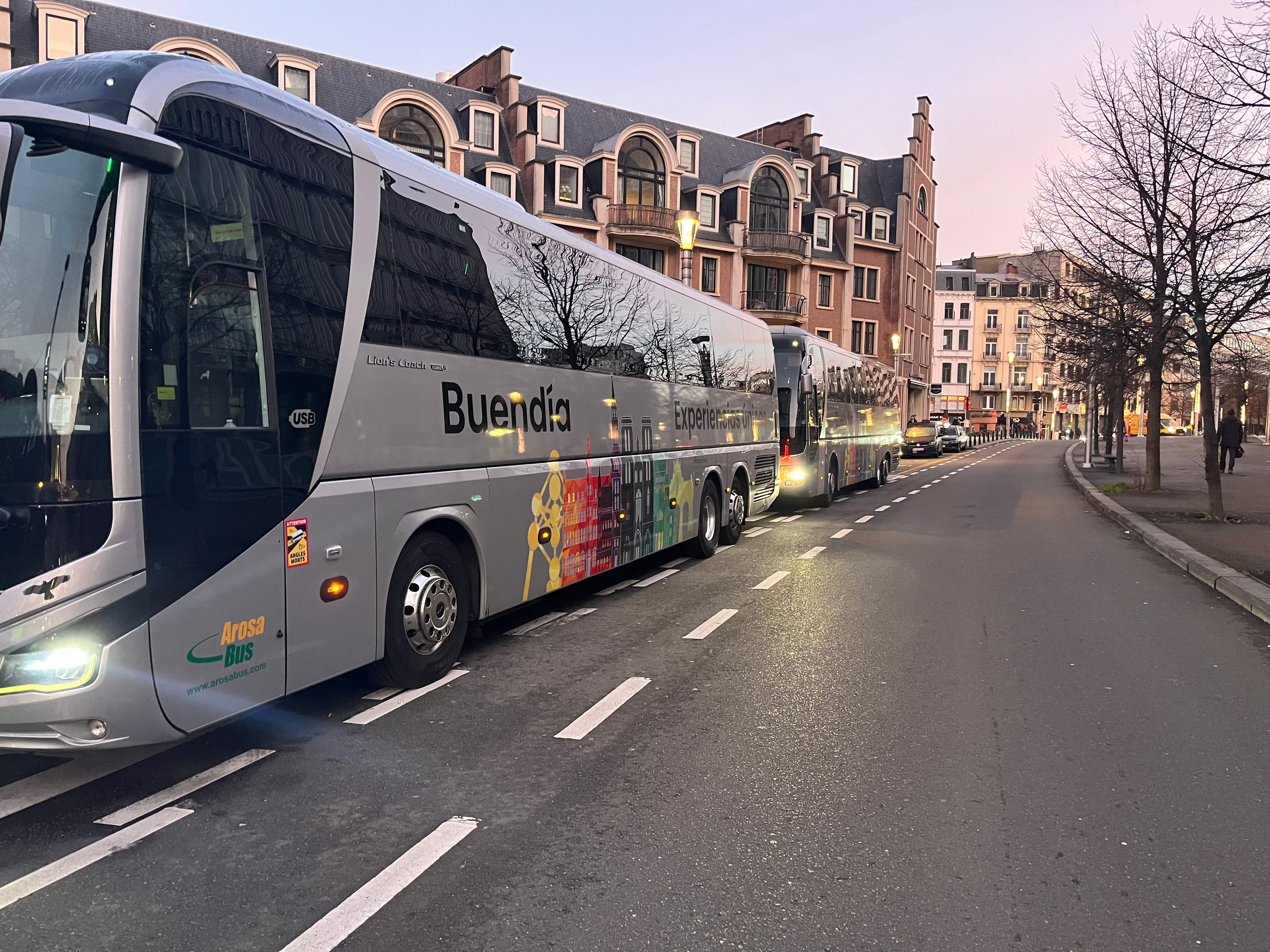 Bruges and Ghent day trip — medieval canals, belfries, guild houses and castle in Flanders — image 5