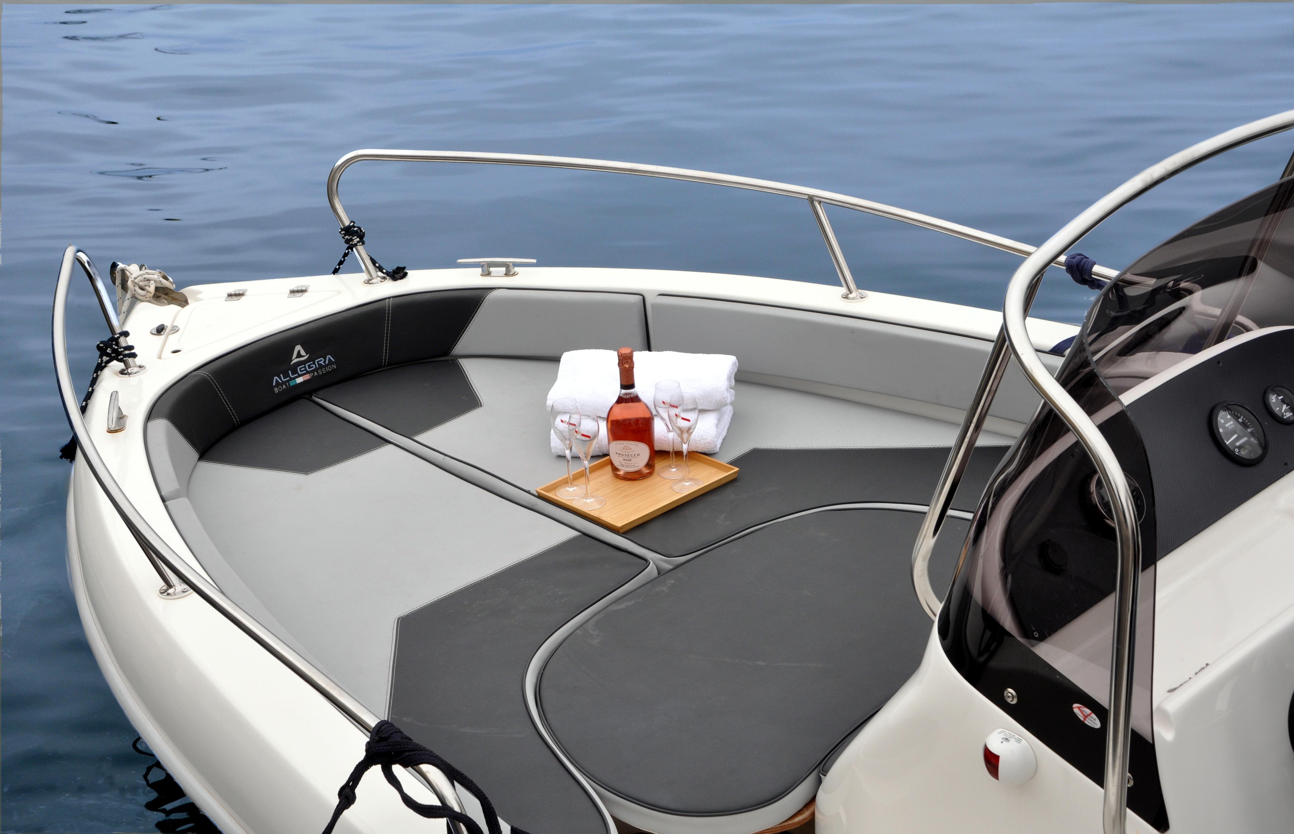 Sorrento to Amalfi Coast: Full-Day Private Boat Tour