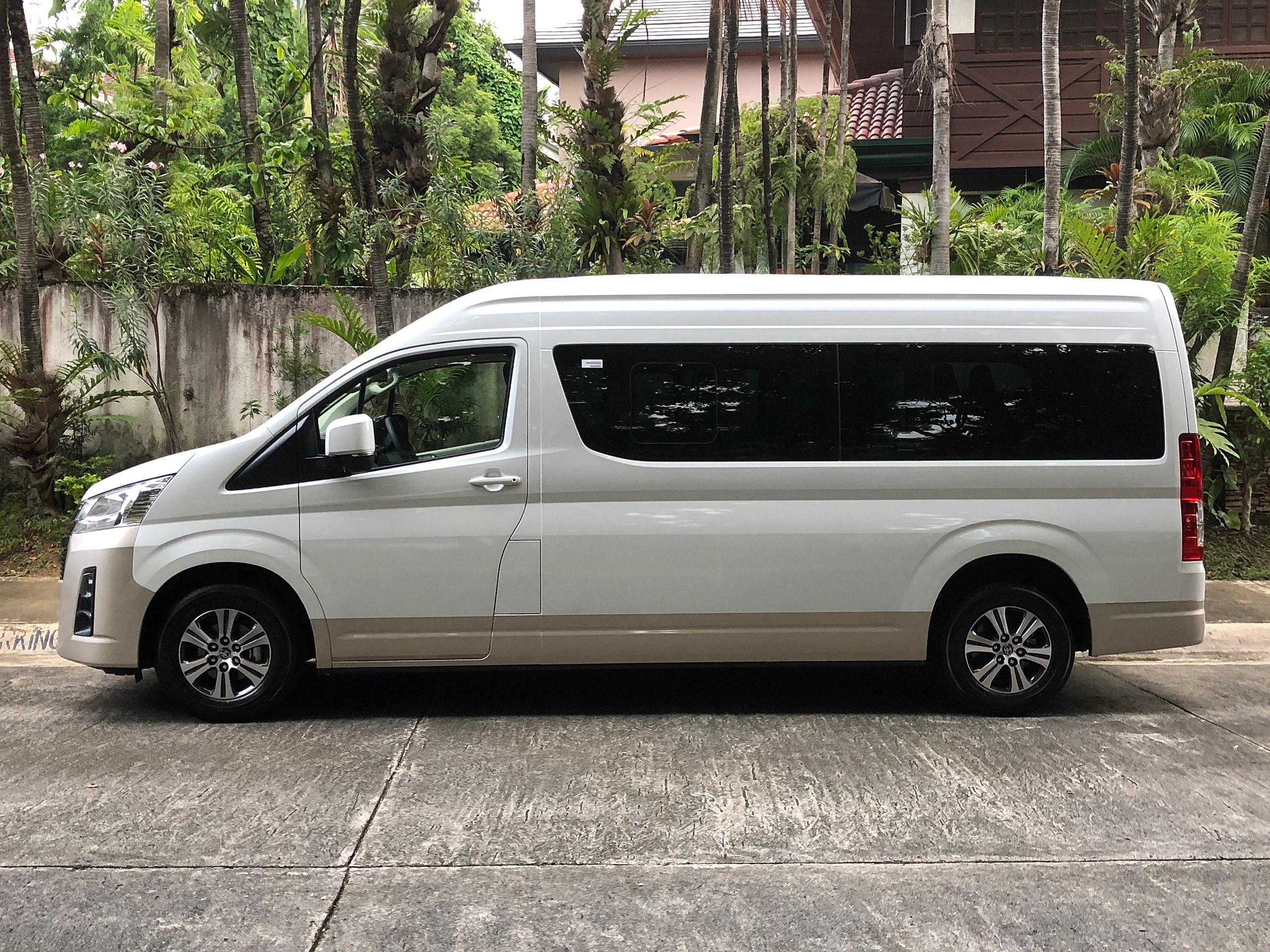 One-Way Shared Van Transfer: Puerto Princesa and El Nido