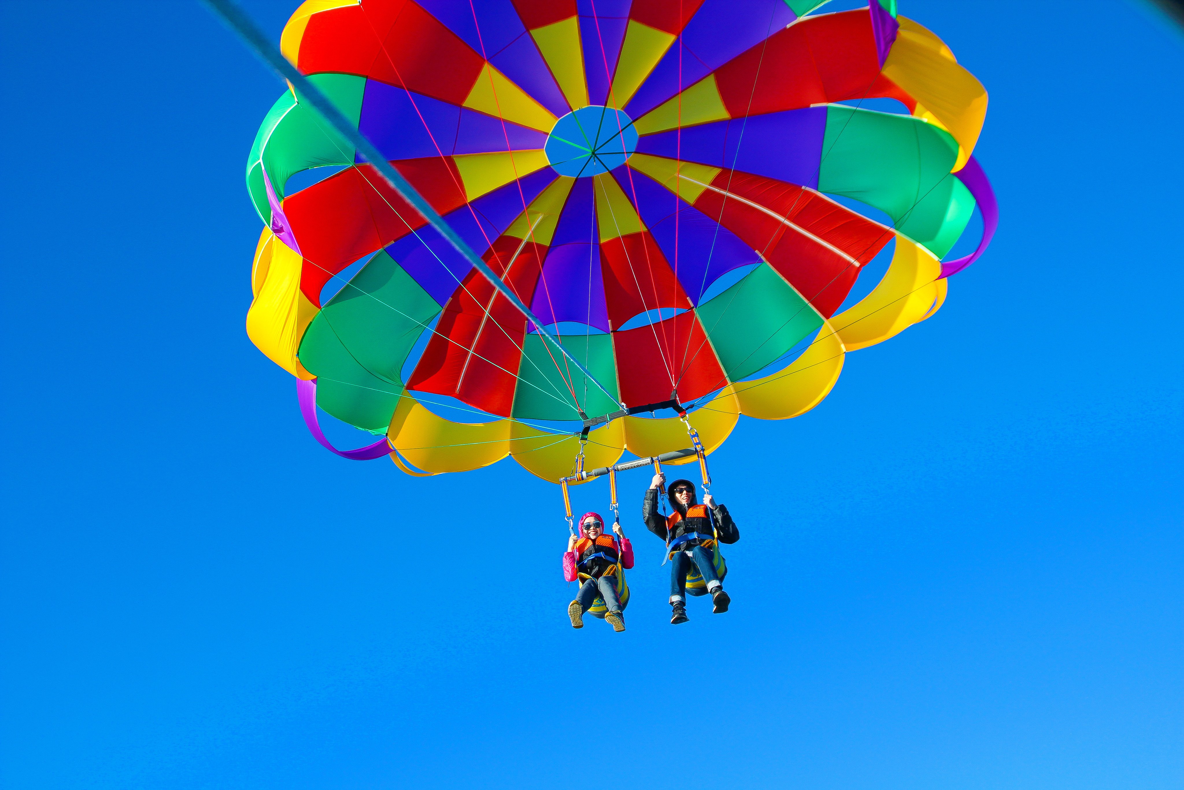 Surfers Paradise Parasailing with Complimentary Photos