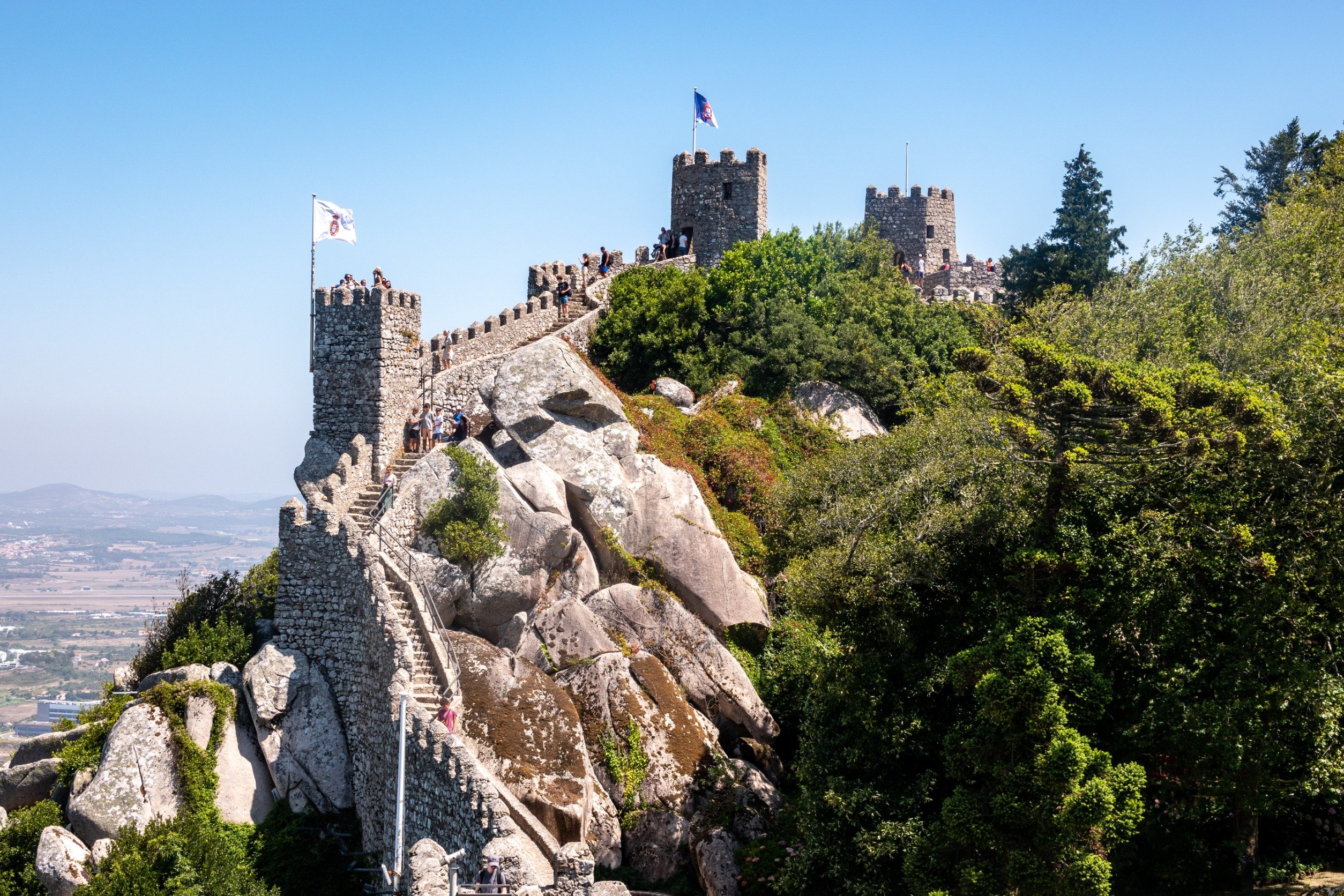 Sintra: Moorish Castle & Quinta da Regaleira with Audio Guides