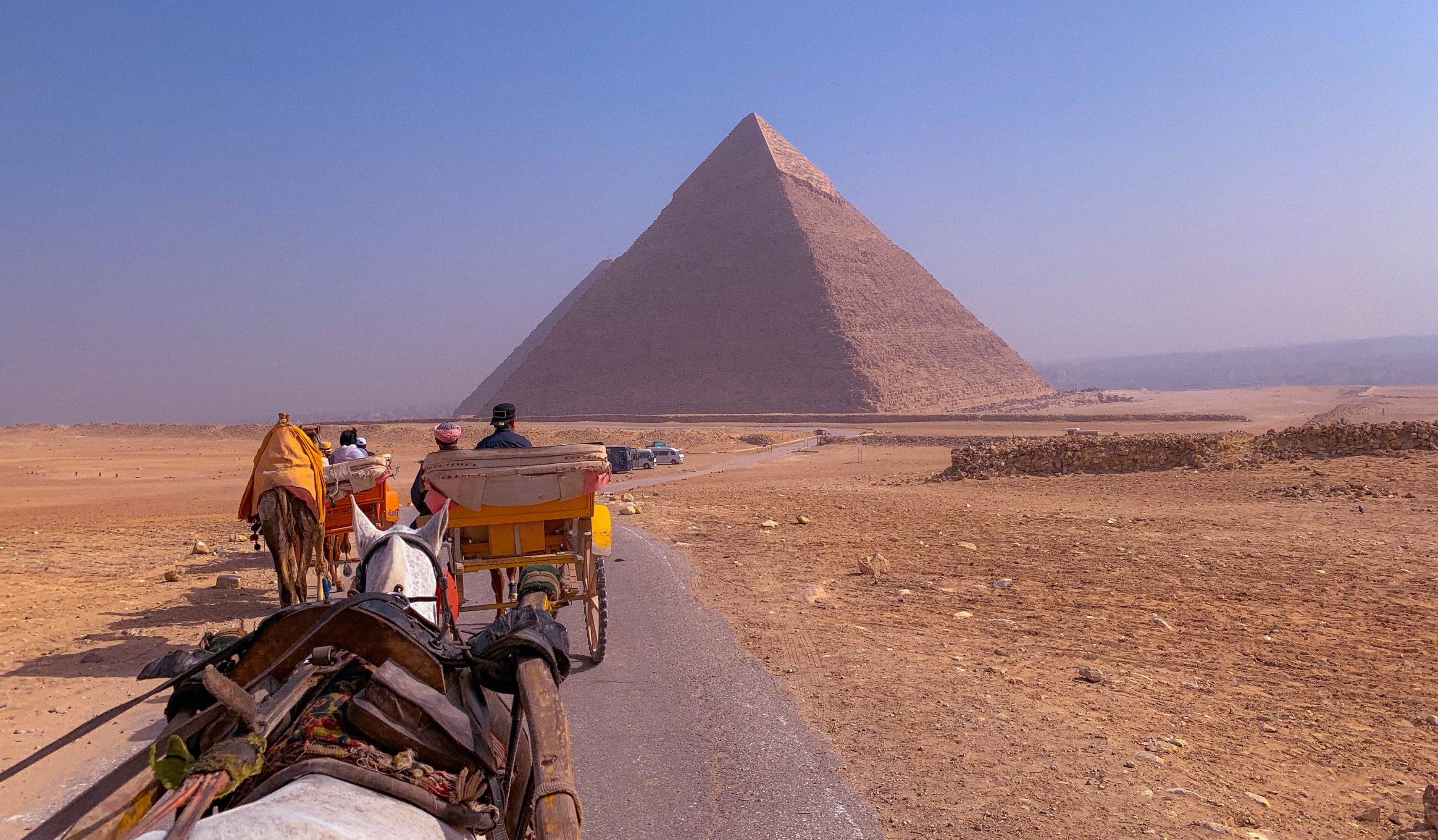 Cairo: Half-Day Giza Pyramids Excursion by Camel or Carriage
