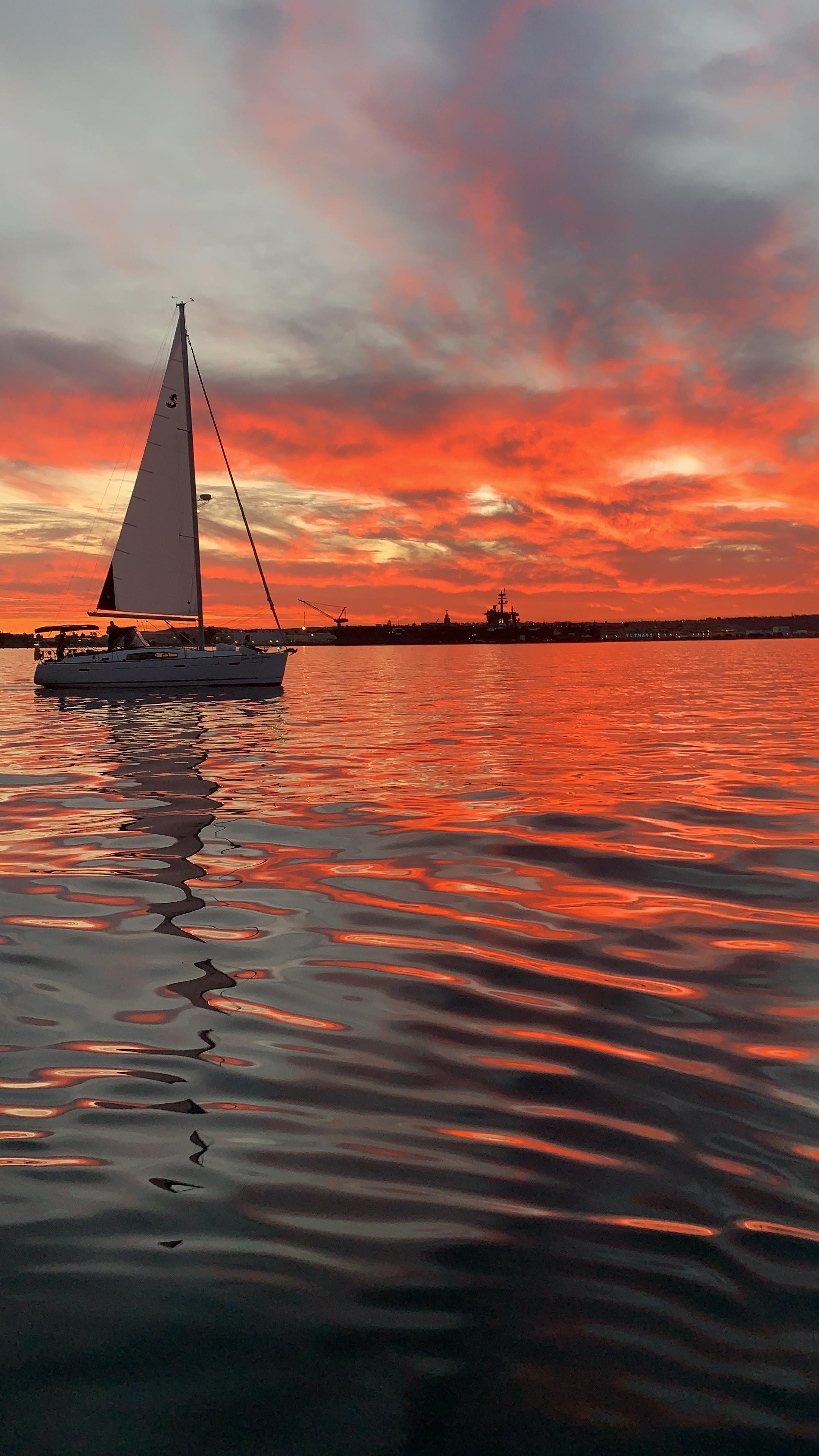 San Diego Bay: Sunset and Daytime Sailing Experience