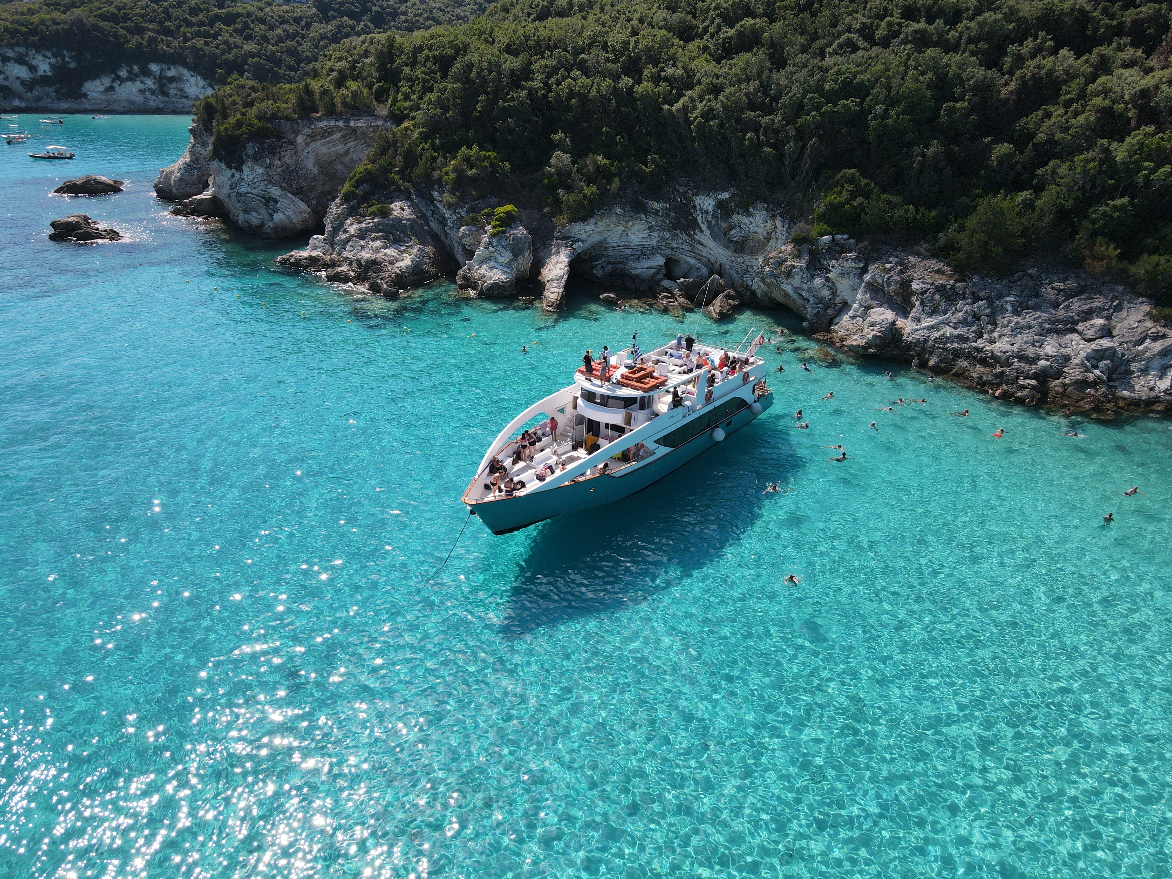 Paxos, Antipaxos & Blue Caves Speedboat Day Tour from Lefkimmi