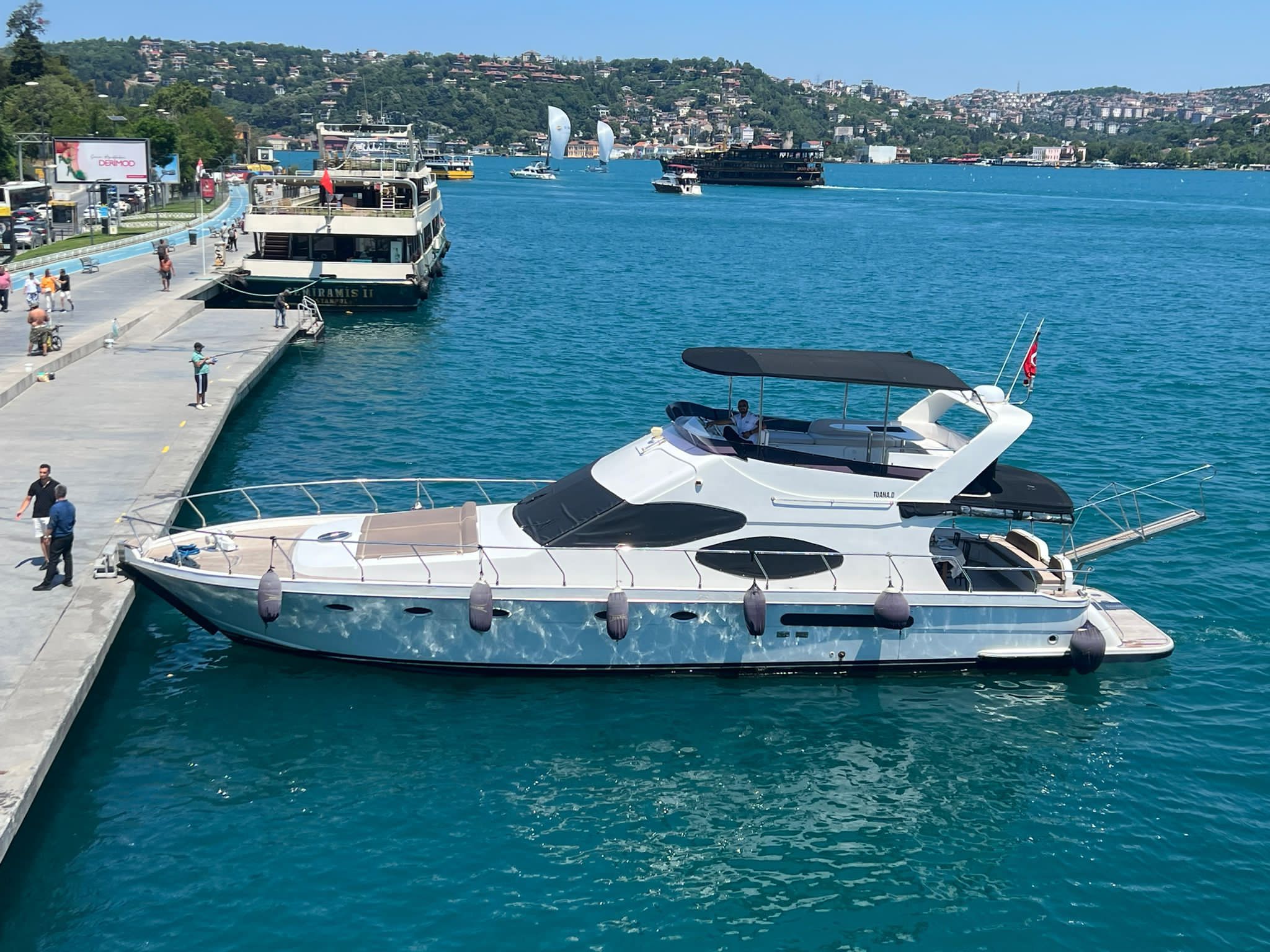Private Bosphorus Yacht Cruise