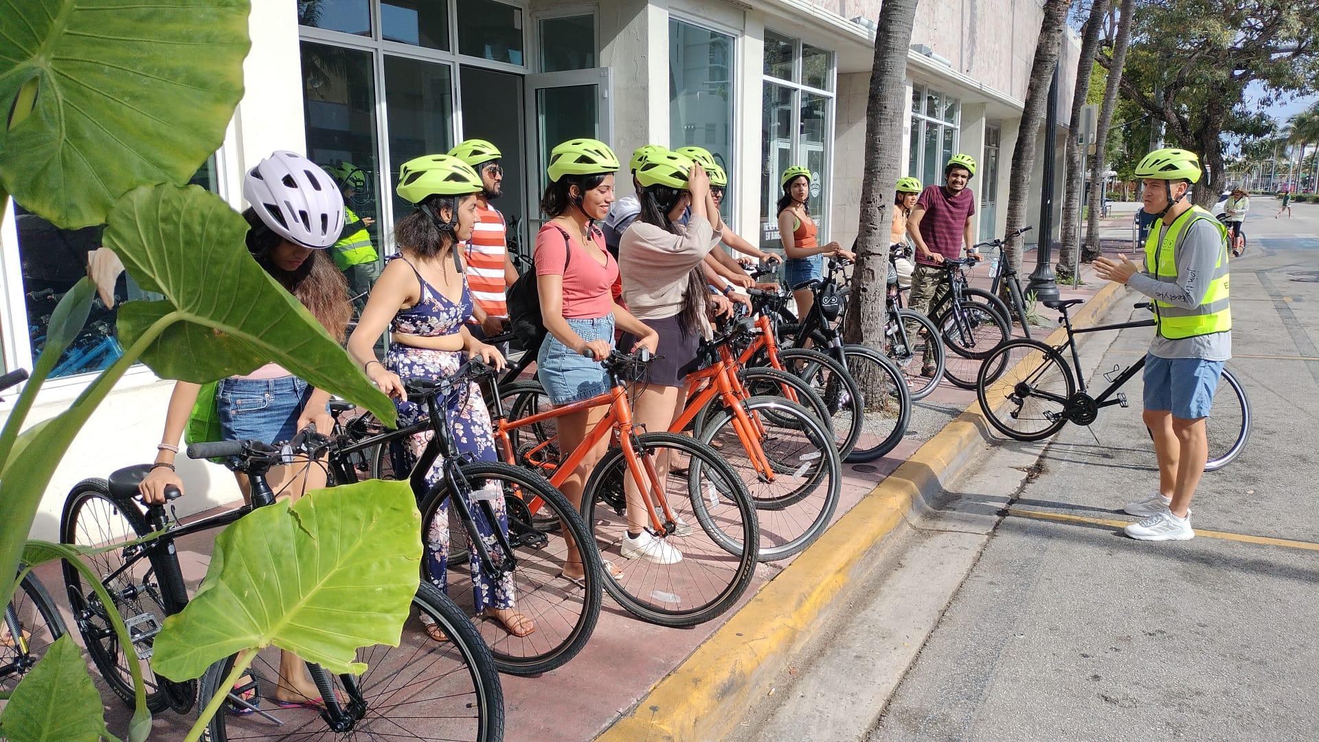 Miami Beach Bike Tour: Art Deco & Coastal Highlights