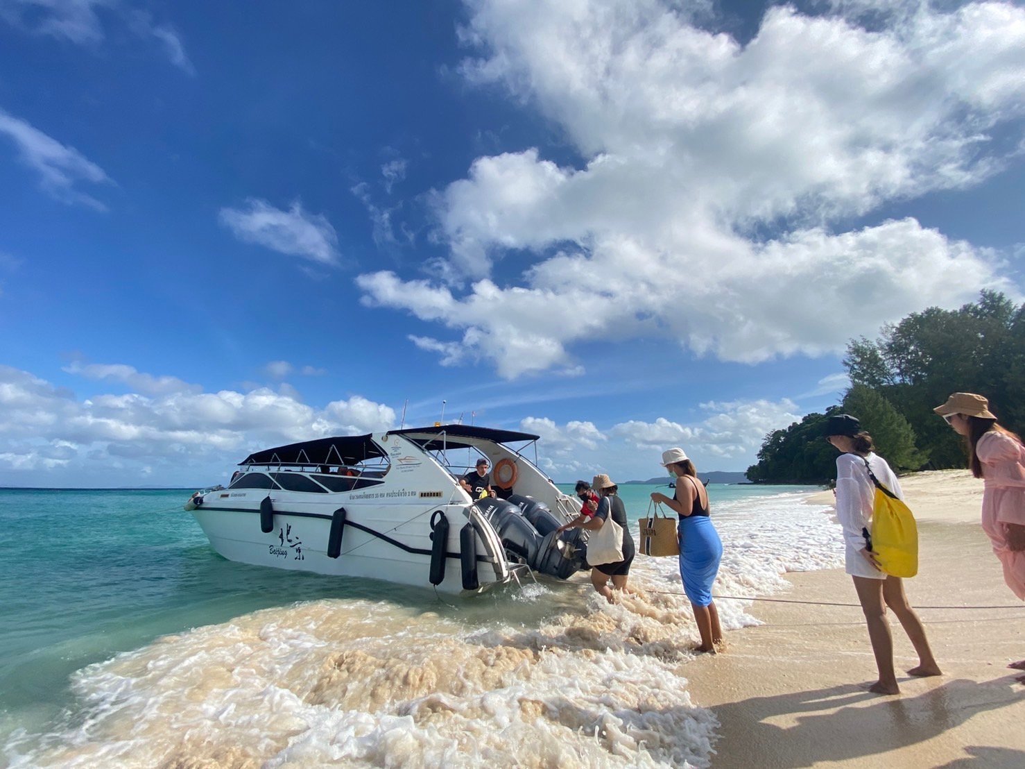 Krabi: Phi Phi Islands Sunset & Maya Bay Day Tour