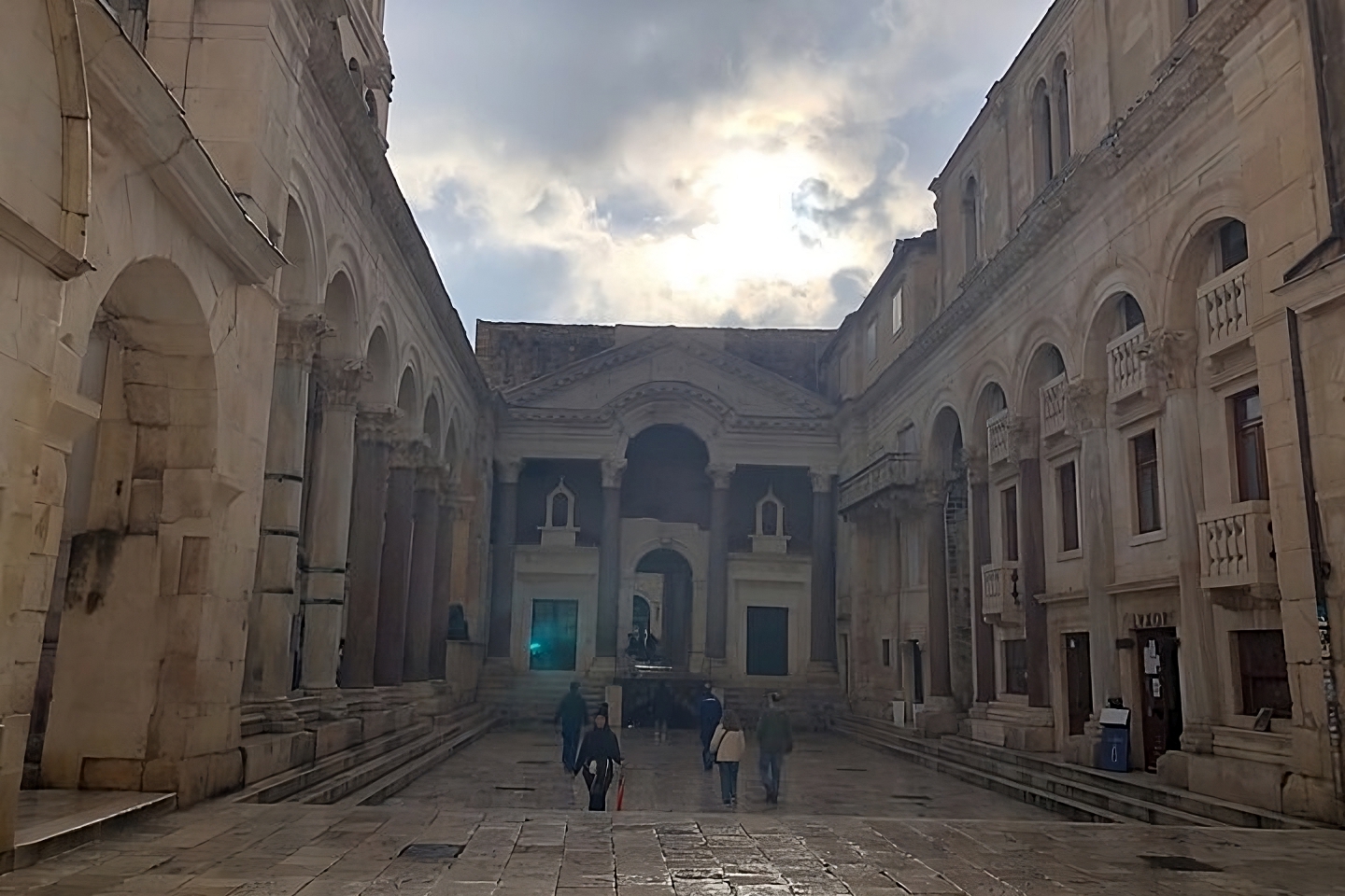 Split: Historic Diocletian's Palace Walking Tour