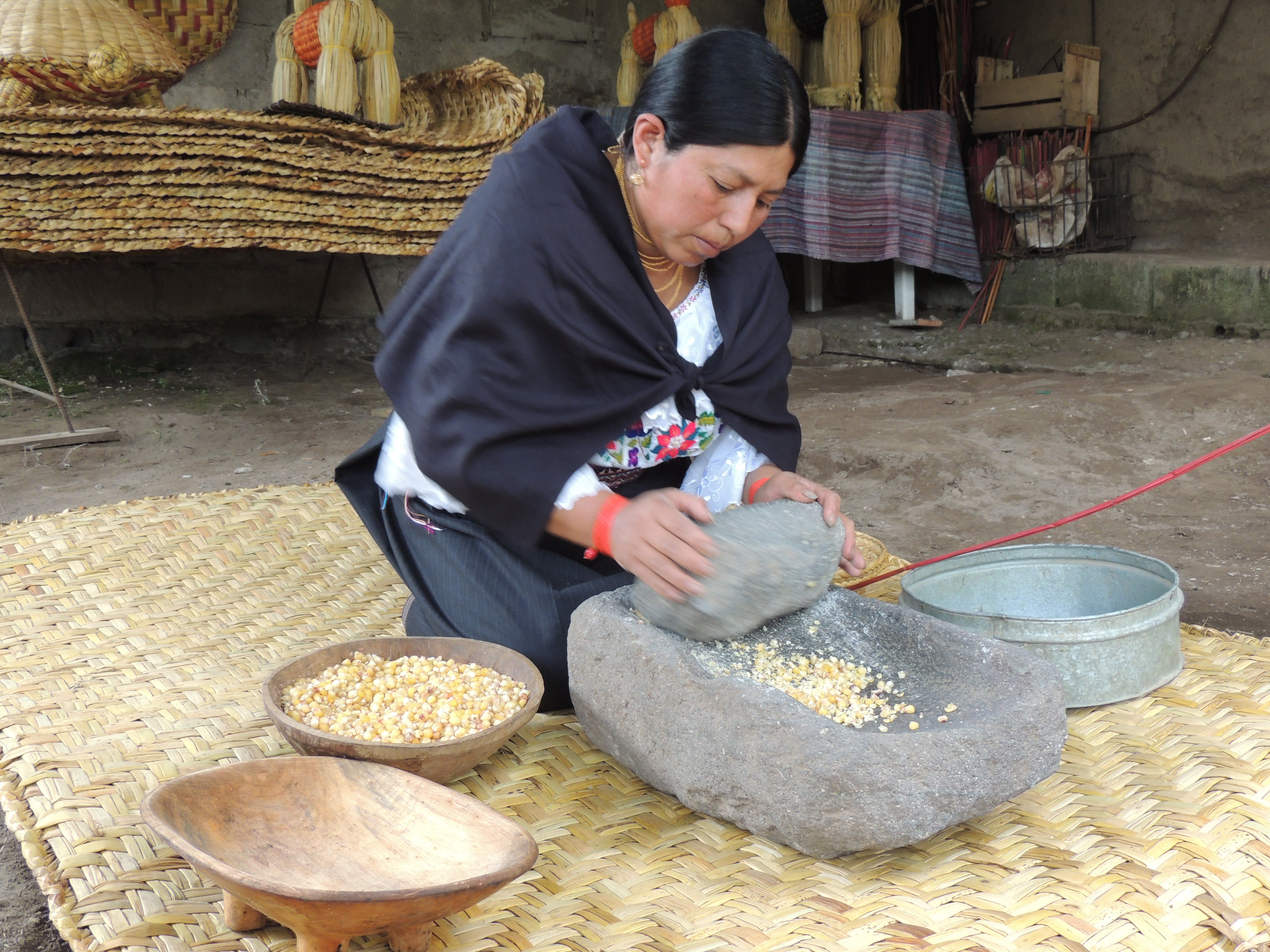 Quito to Otavalo: Markets, Lakes & Andean Villages Day Tour