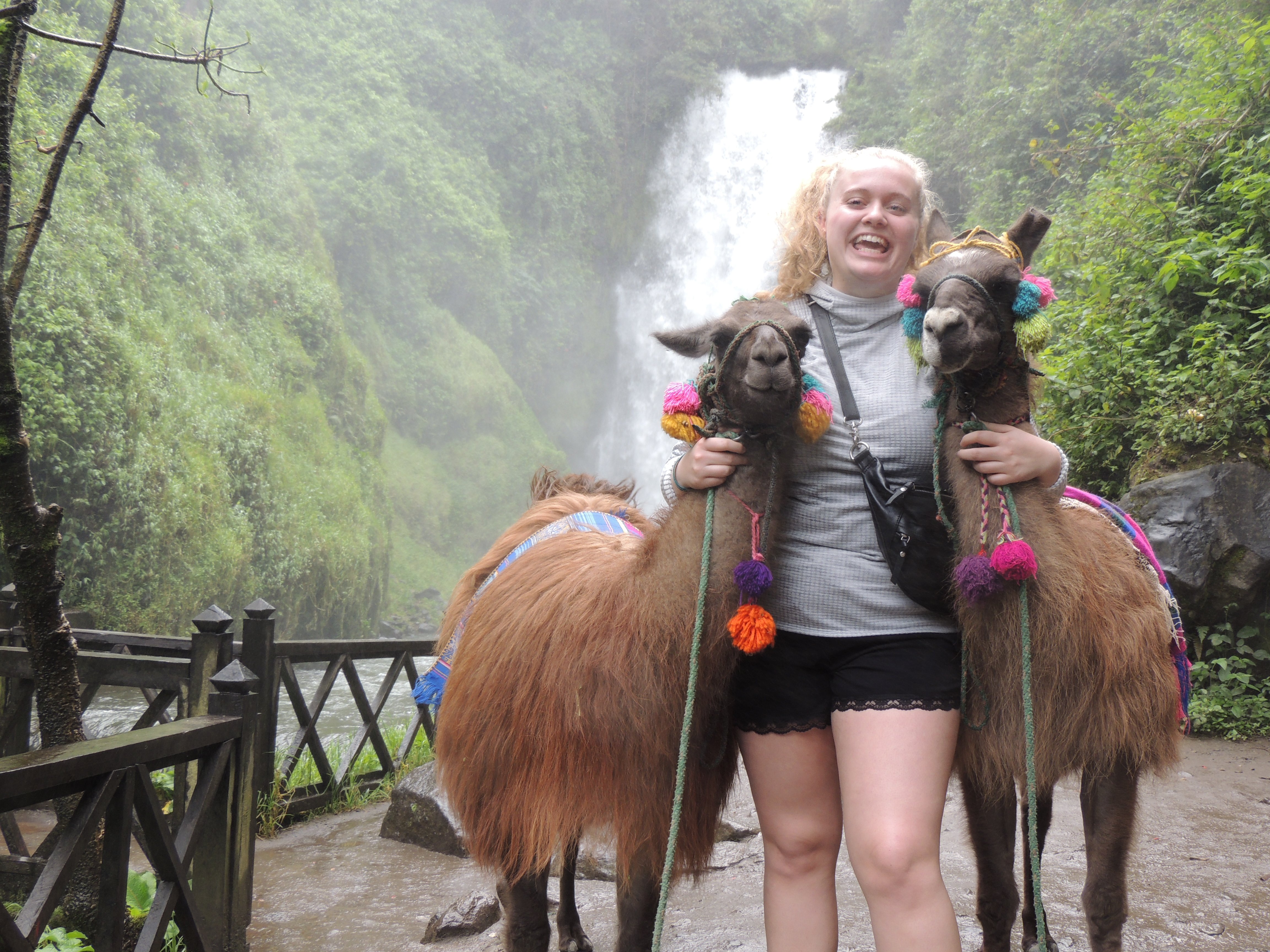 Quito to Otavalo: Markets, Lakes & Andean Villages Day Tour