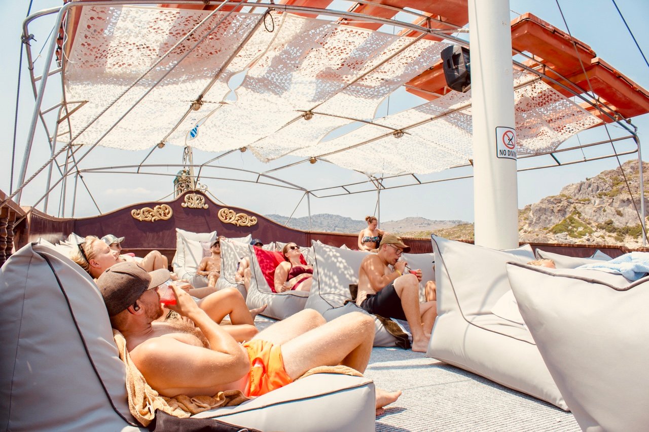 Rhodes All-Inclusive Day Cruise: BBQ, Snorkeling & Open Bar