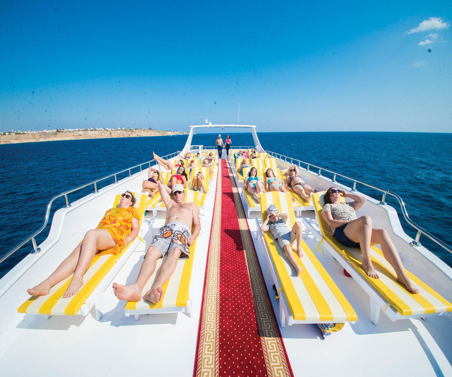 Ras Mohammed VIP Cruise with BBQ Seafood Lunch – Sharm el-Sheikh