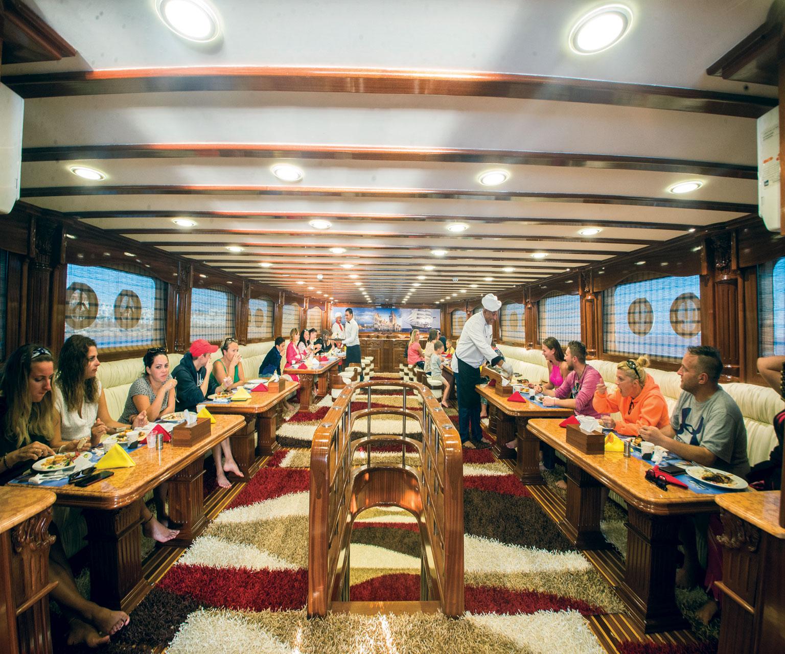 Ras Mohammed VIP Cruise with BBQ Seafood Lunch – Sharm el-Sheikh
