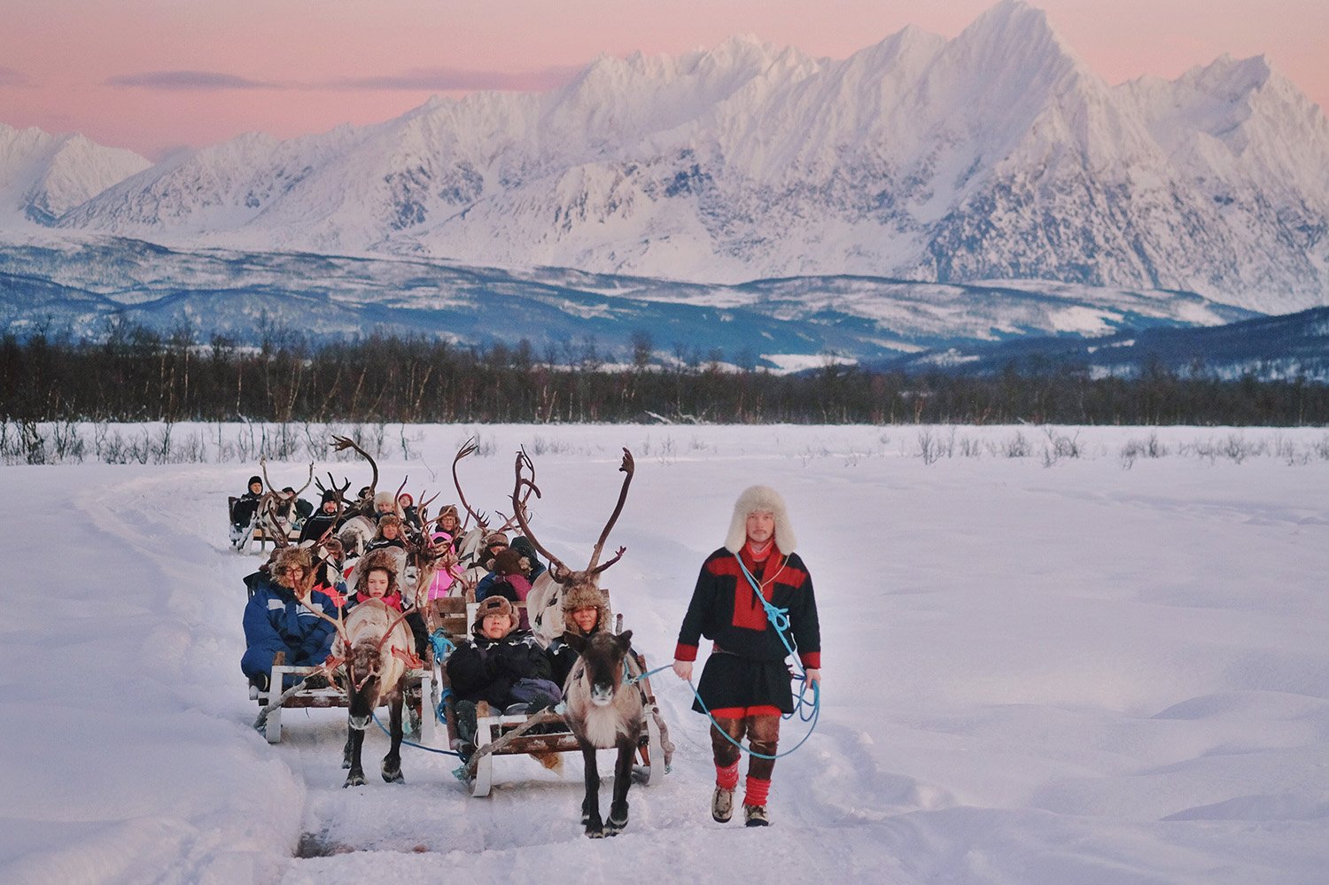 Tromsø: Reindeer Sledding and Sami Cultural Tour with Lunch