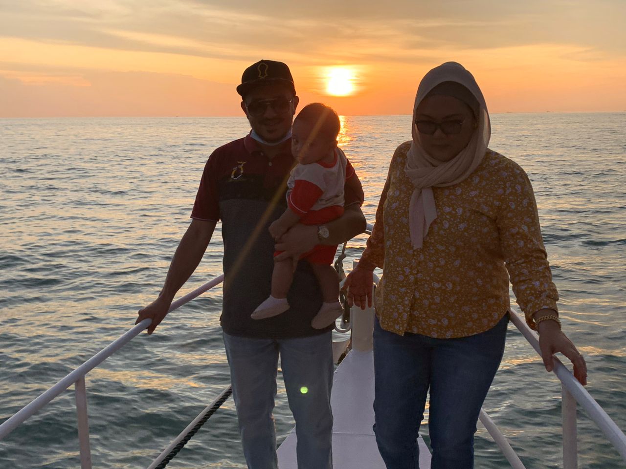 Port Dickson Dragon Sunset Cruise with Jacuzzi