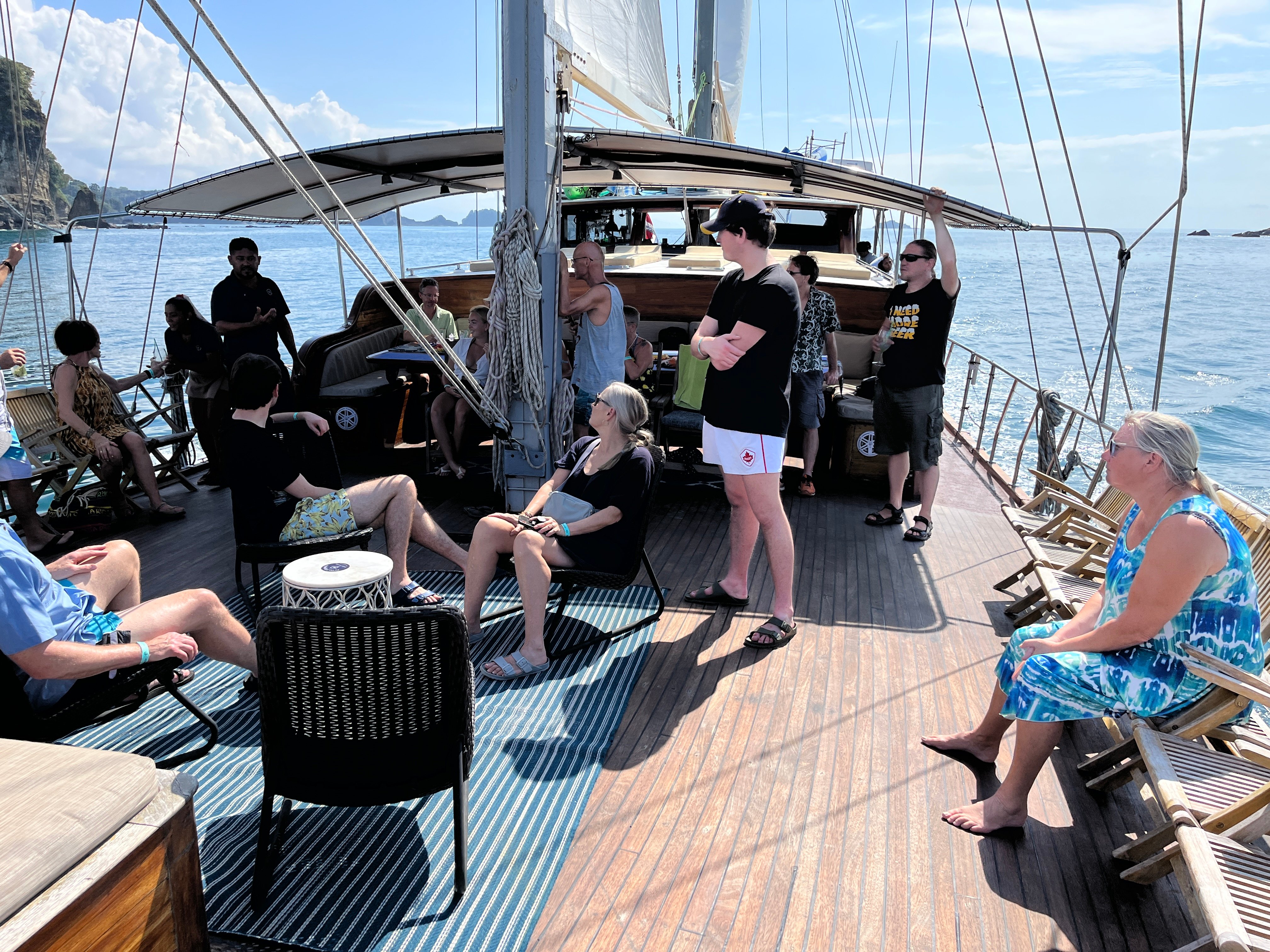 Quepos: Wooden Sail Yacht Cruise with Watersports and Food
