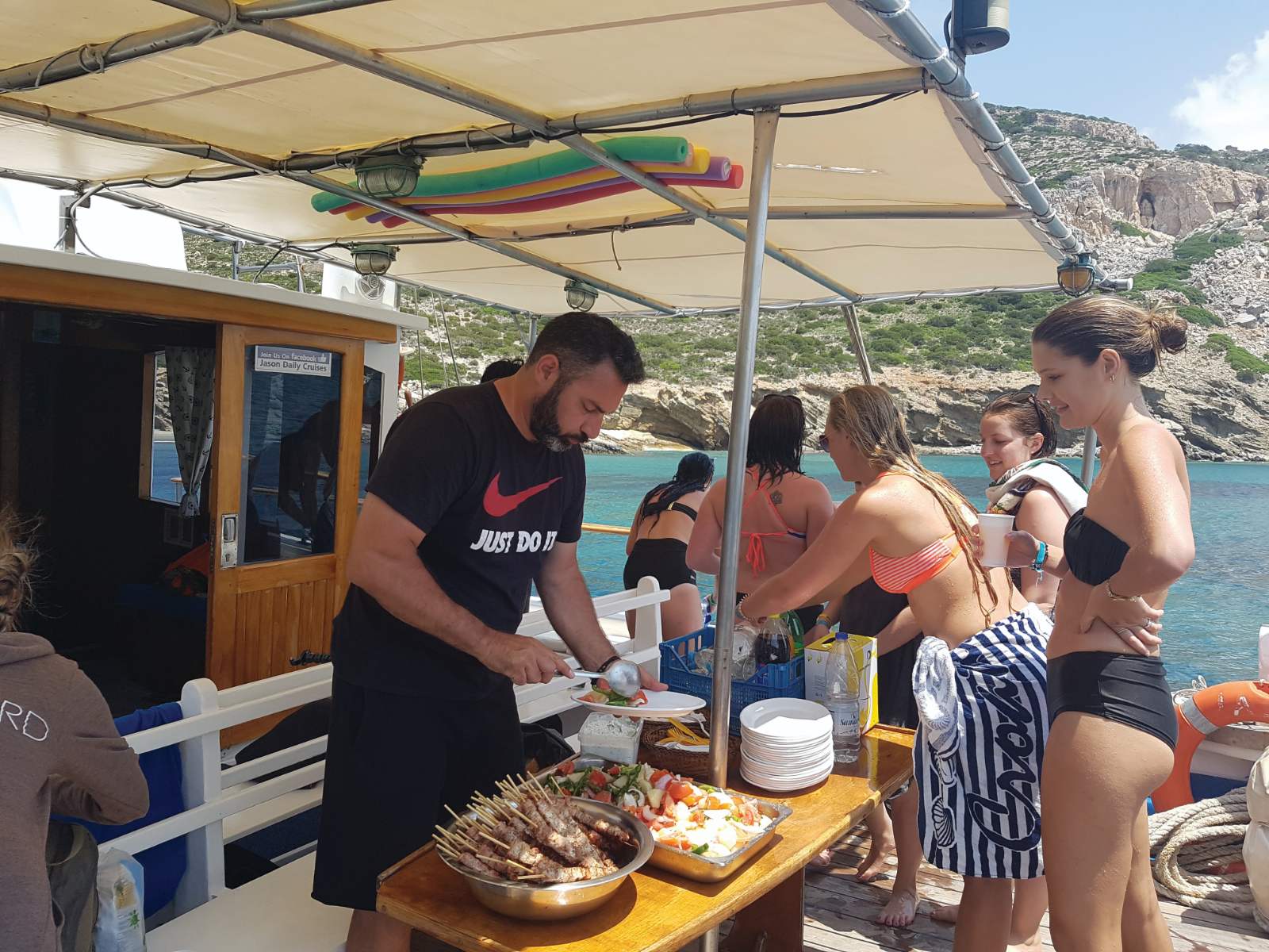 Naxos: Rina Cave & Koufonisia Full-Day Cruise with BBQ