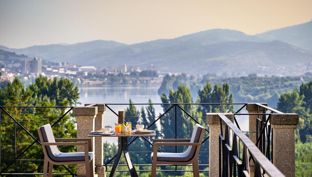 Private Transfer: Lisbon to Six Senses Douro Valley