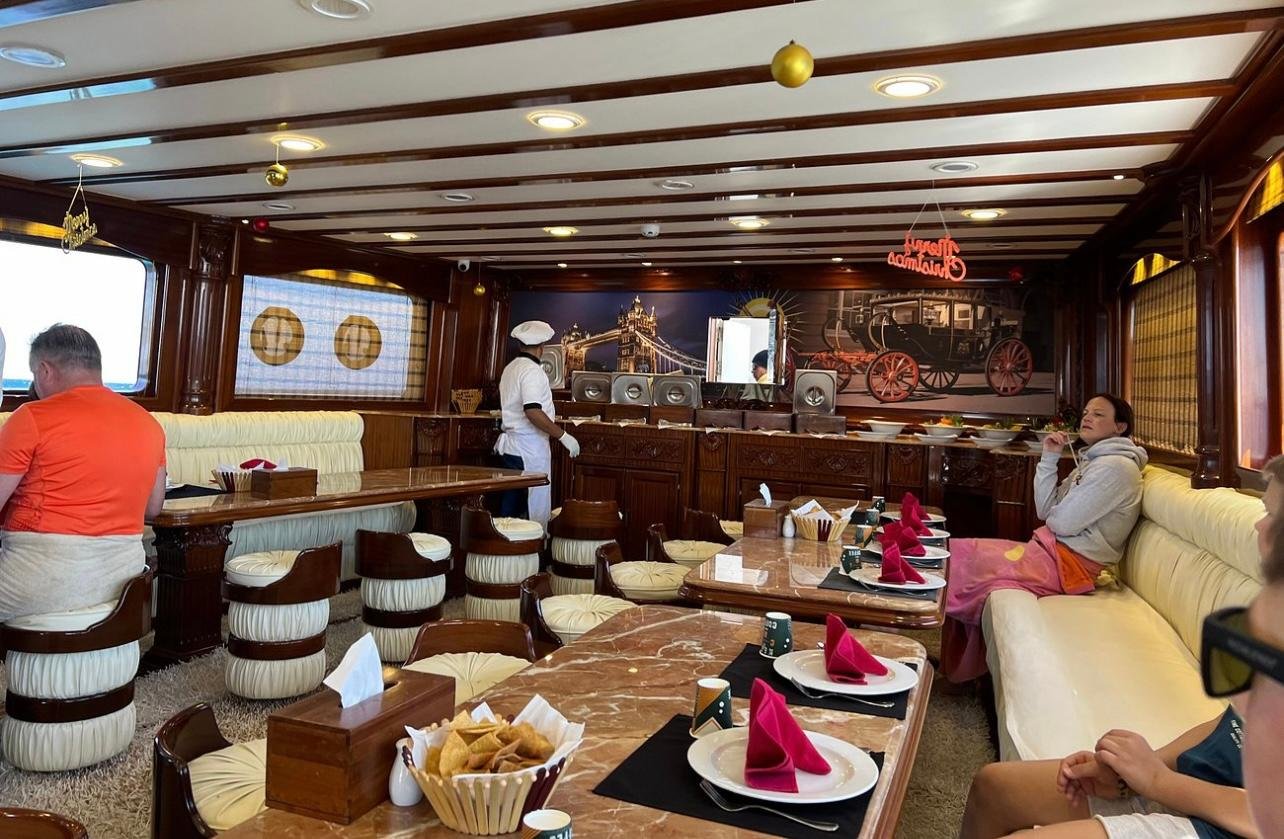 Ras Mohammed VIP Cruise with BBQ Seafood Lunch – Sharm el-Sheikh