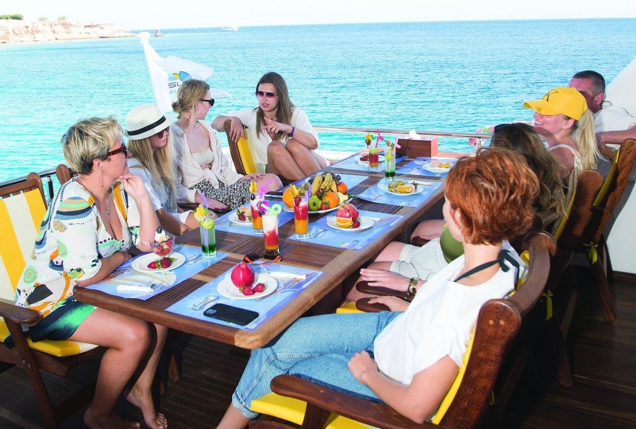 Ras Mohammed VIP Cruise with BBQ Seafood Lunch – Sharm el-Sheikh