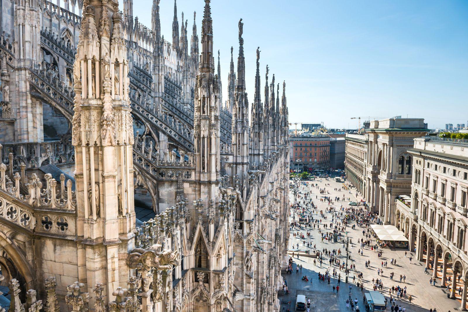 Milan Highlights: Duomo Rooftop, Sforza Castle & Gelato Tour