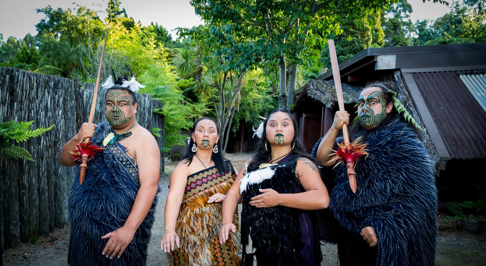 Māori cultural experience in Rotorua — village, haka and hangi — image 2